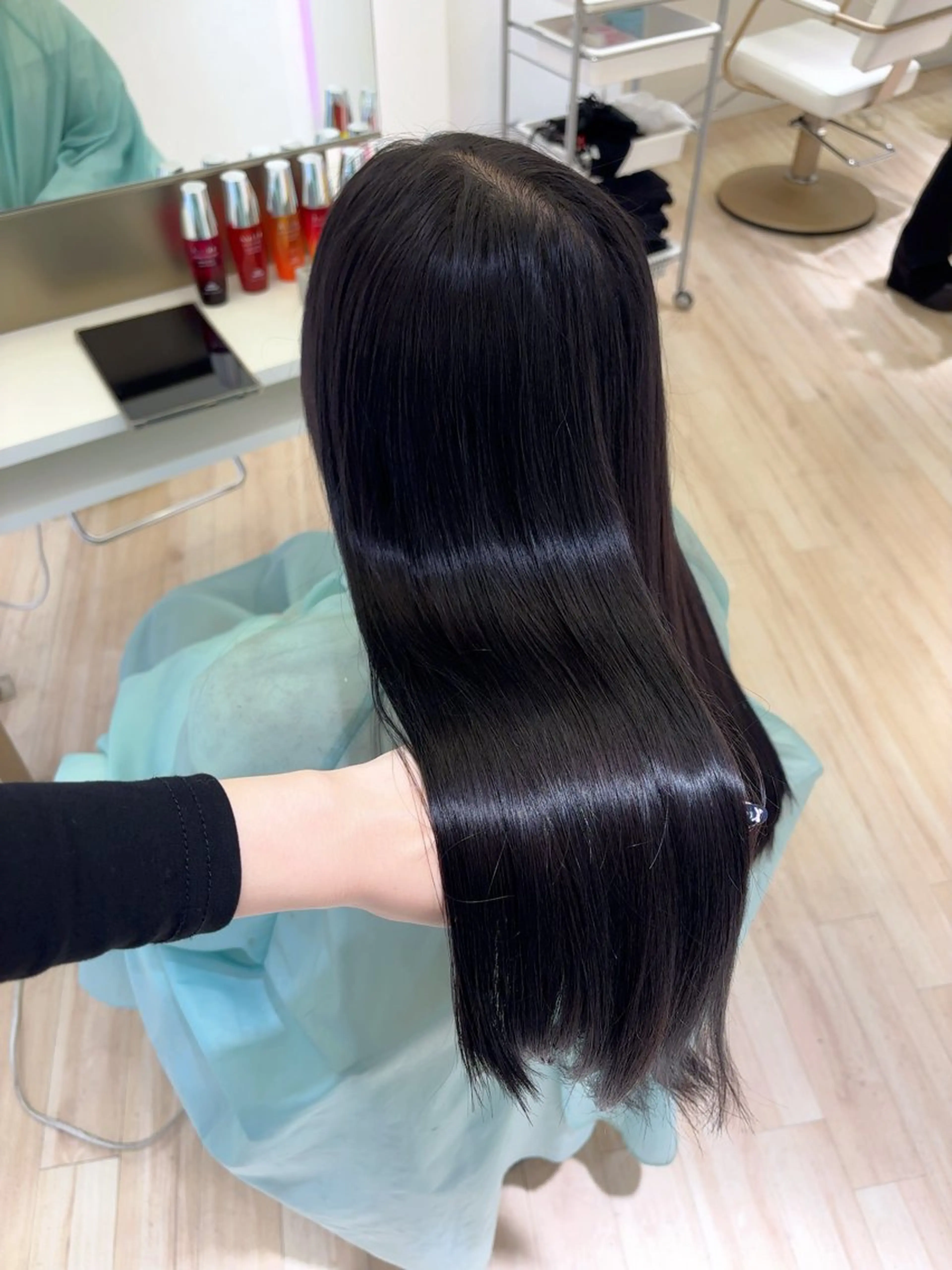 ロング カラー ヘアカラー ParveMix 岡本えりかのヘアスタイル