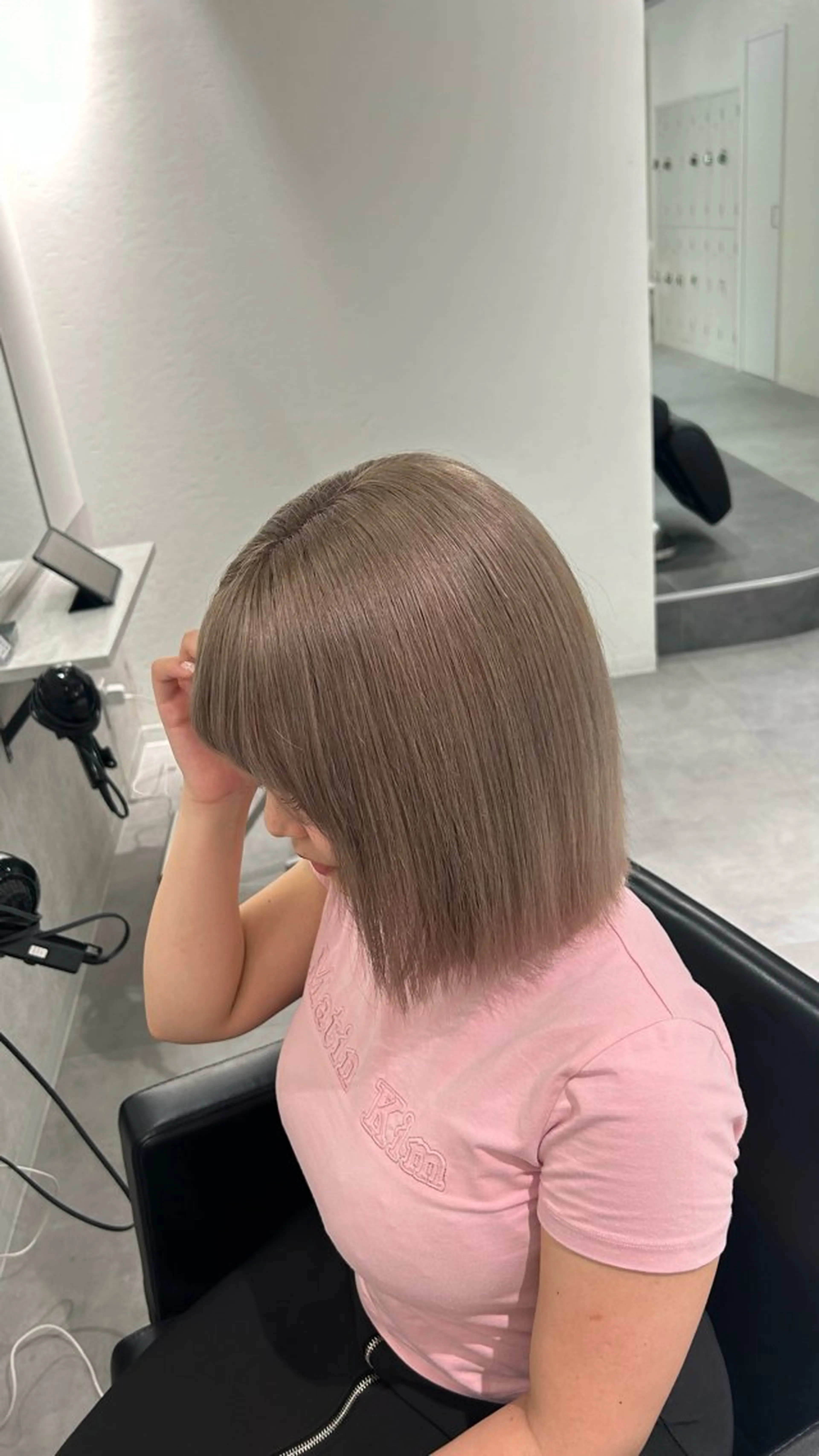 カラー ベージュカラー ミルクティーベージュ ヘアカラー トリートメント YUDAIブリーチ• カラー/心斎橋•難波のヘアスタイル