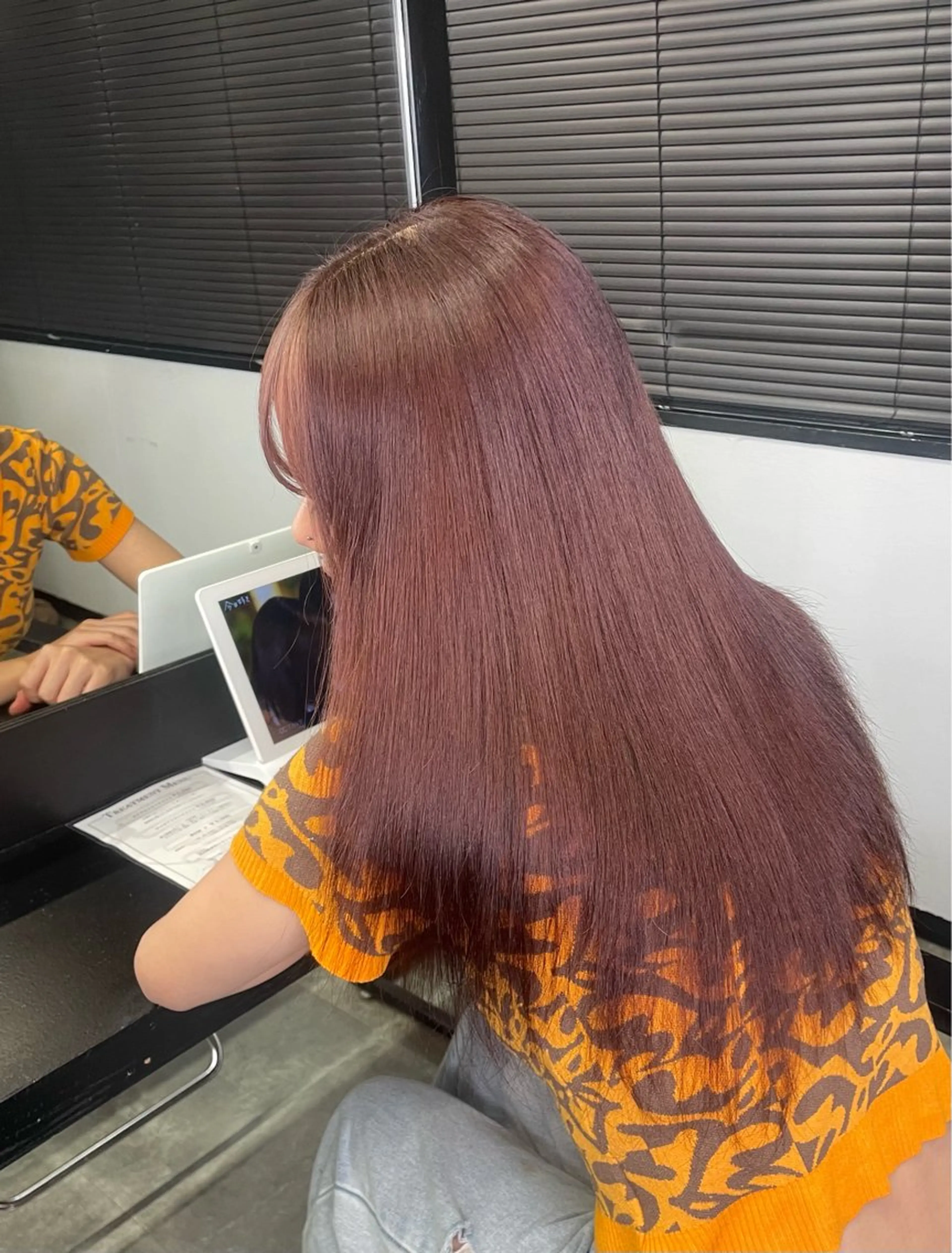 カラー 伊藤 妃織のヘアスタイル