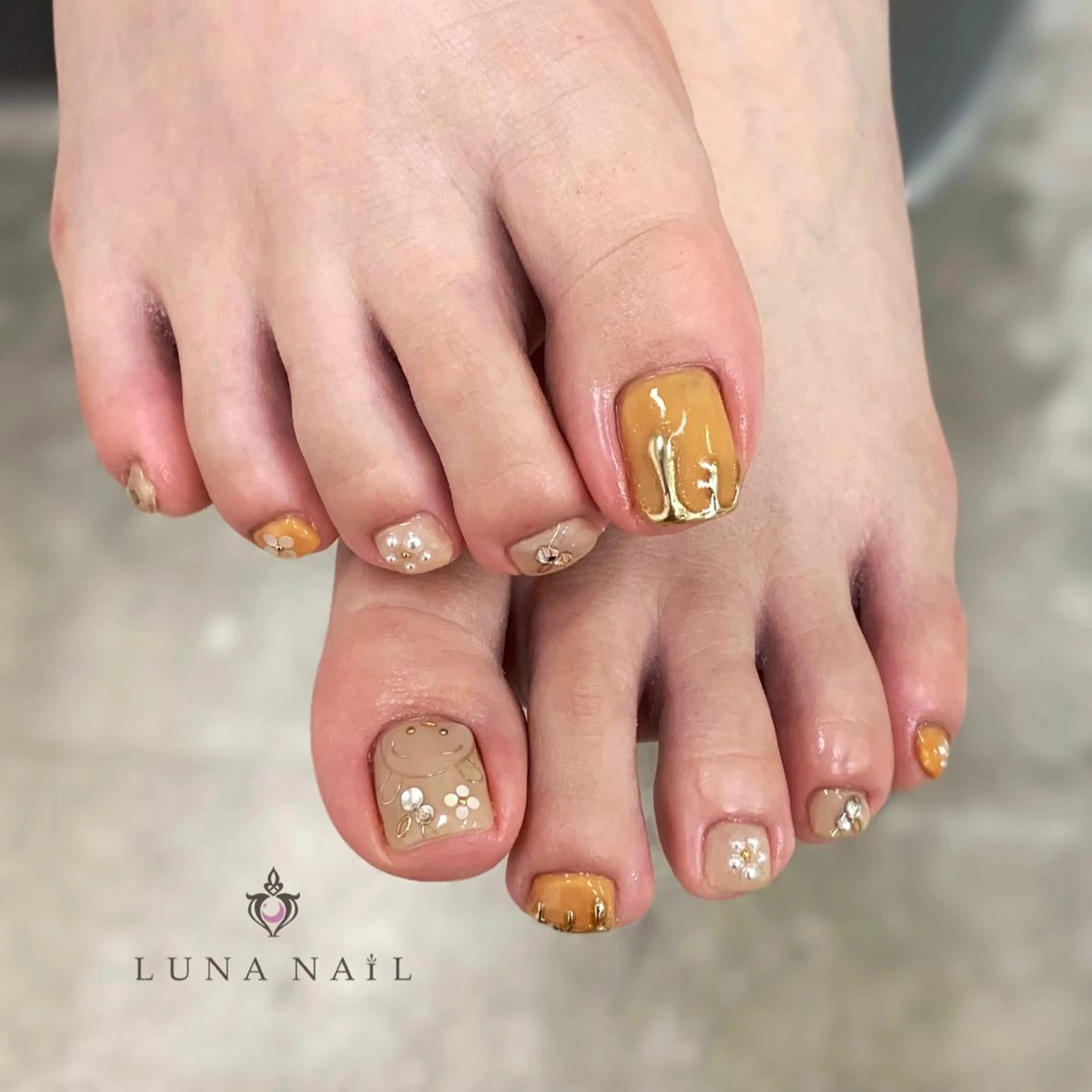 ネイル アトリエ　ミモザ所属・いまむら あかりのネイルデザイン