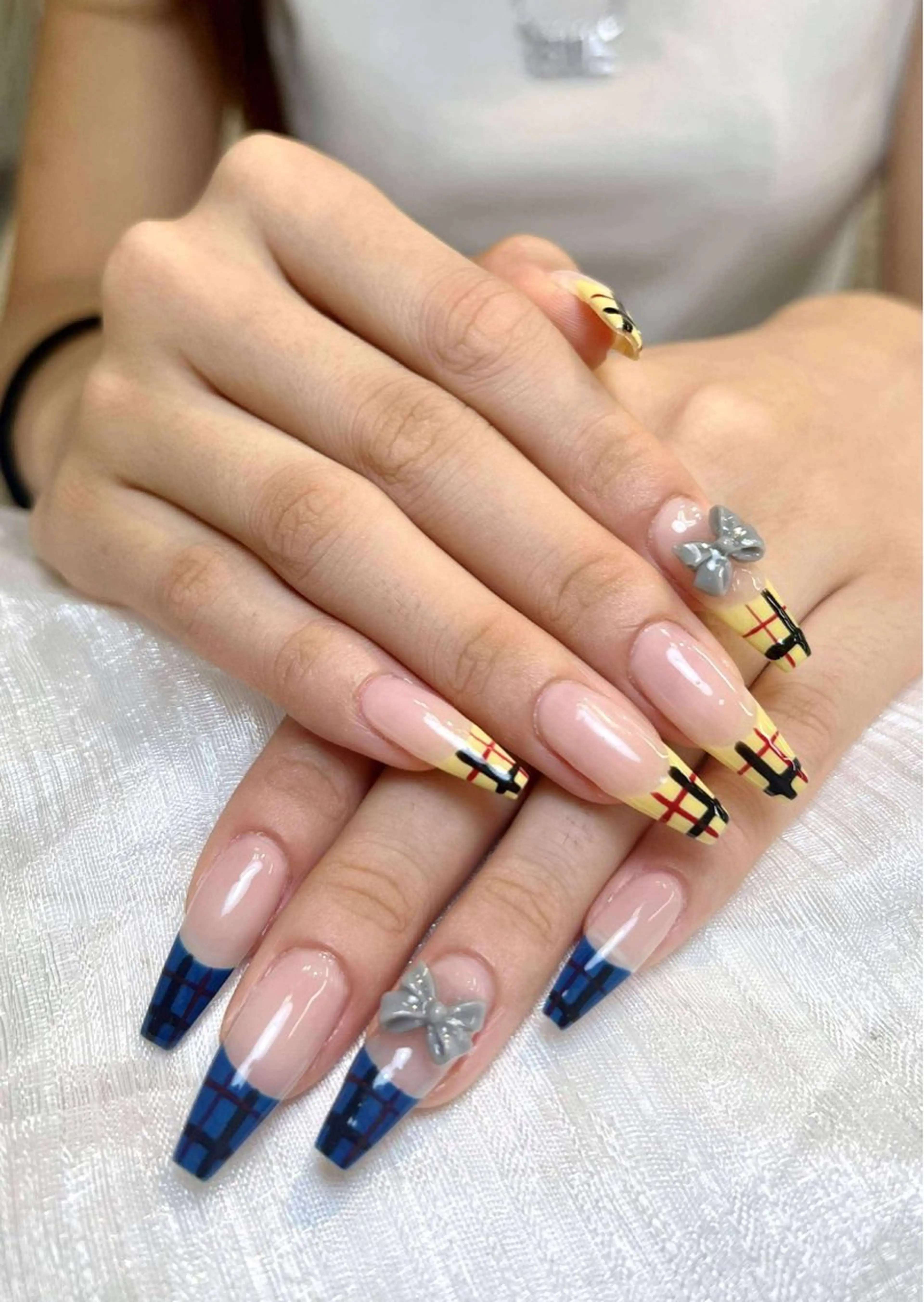 ネイル アートネイル 成人式 ジェルネイル ニュアンスネイル 夏ネイル ハンドネイル Jenn Nail Shinokuboのネイルデザイン