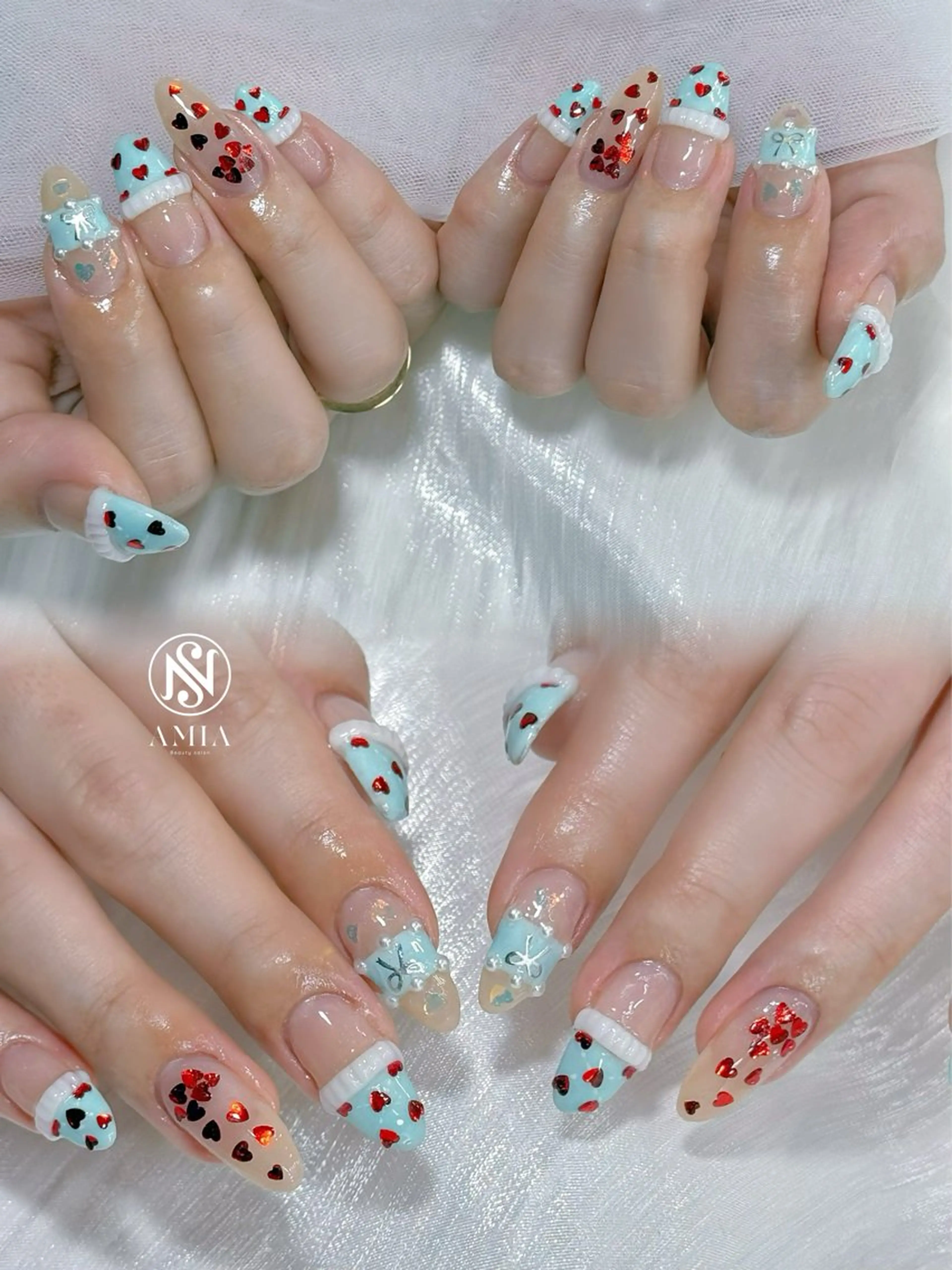 セミロング ハンドネイル 🌟AMIA BEAUTY🌟のネイルデザイン