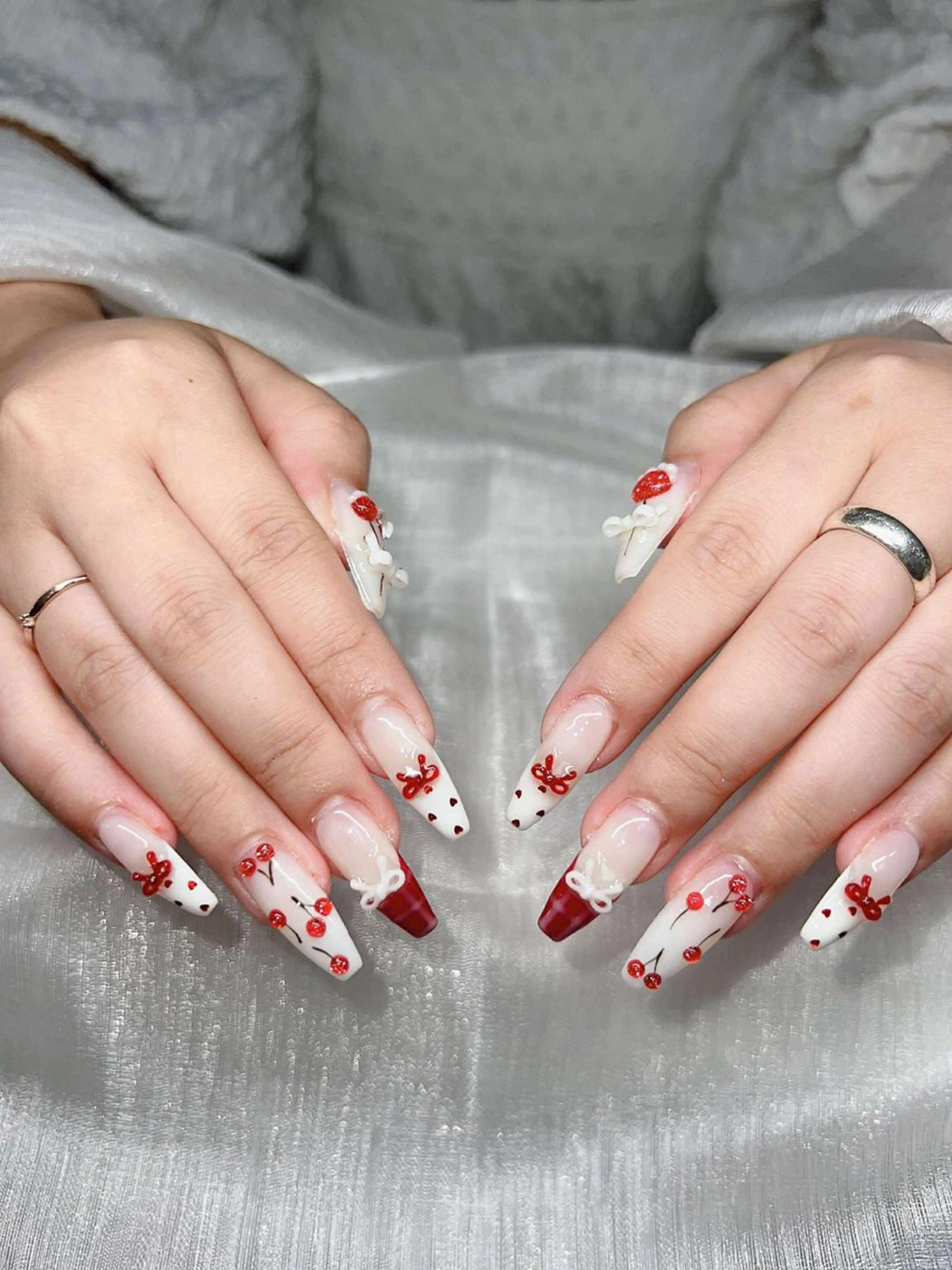 ネイル 長さ出し グラデーション 卒業式 キラキラネイル マグネットネイル ハンドネイル Lee Nailsのネイルデザイン