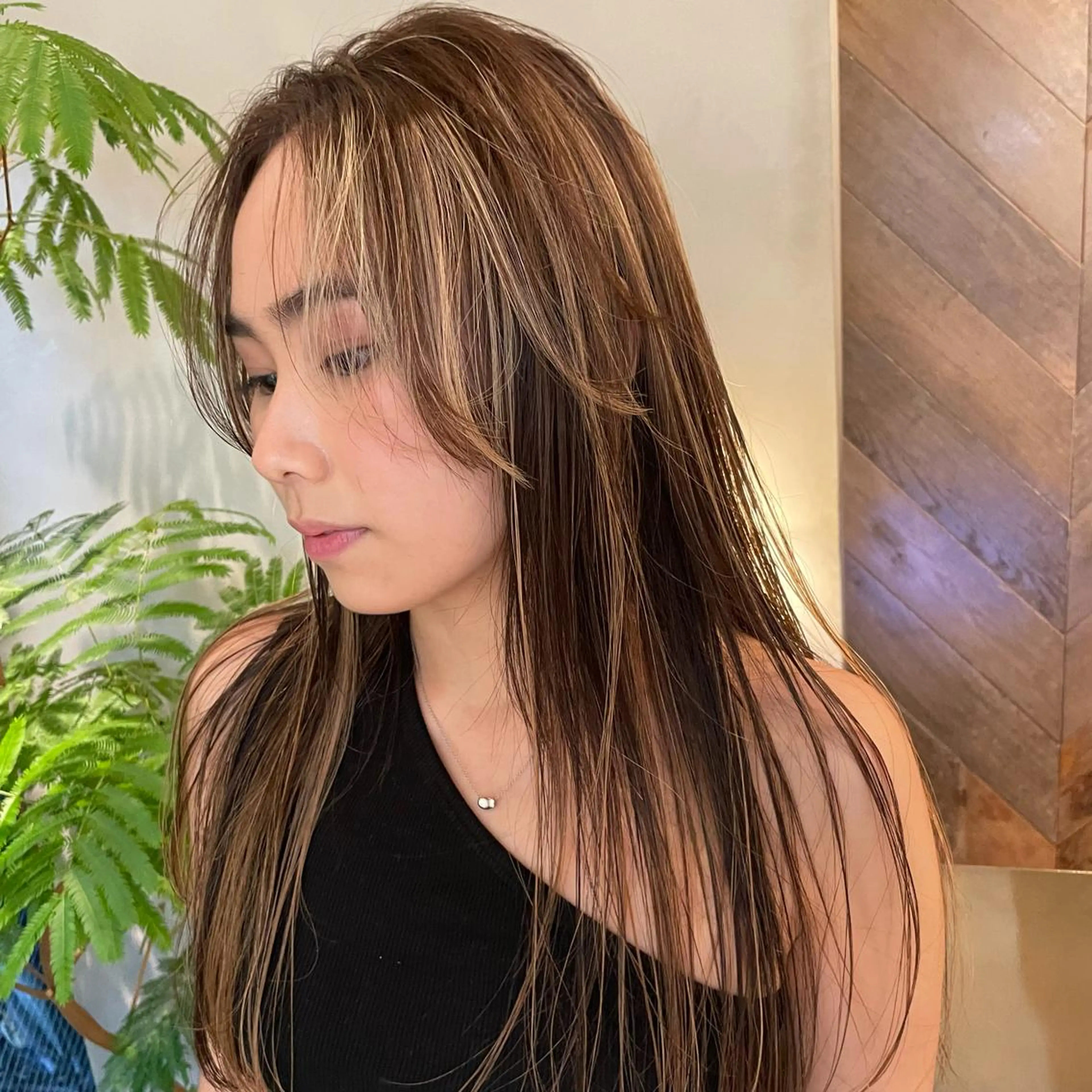 ミディアム カラー ハイライトカラー ハイライト カット ヘアカラー トリートメント ブリーチ🪡 ボブ🐬レイヤーのヘアスタイル