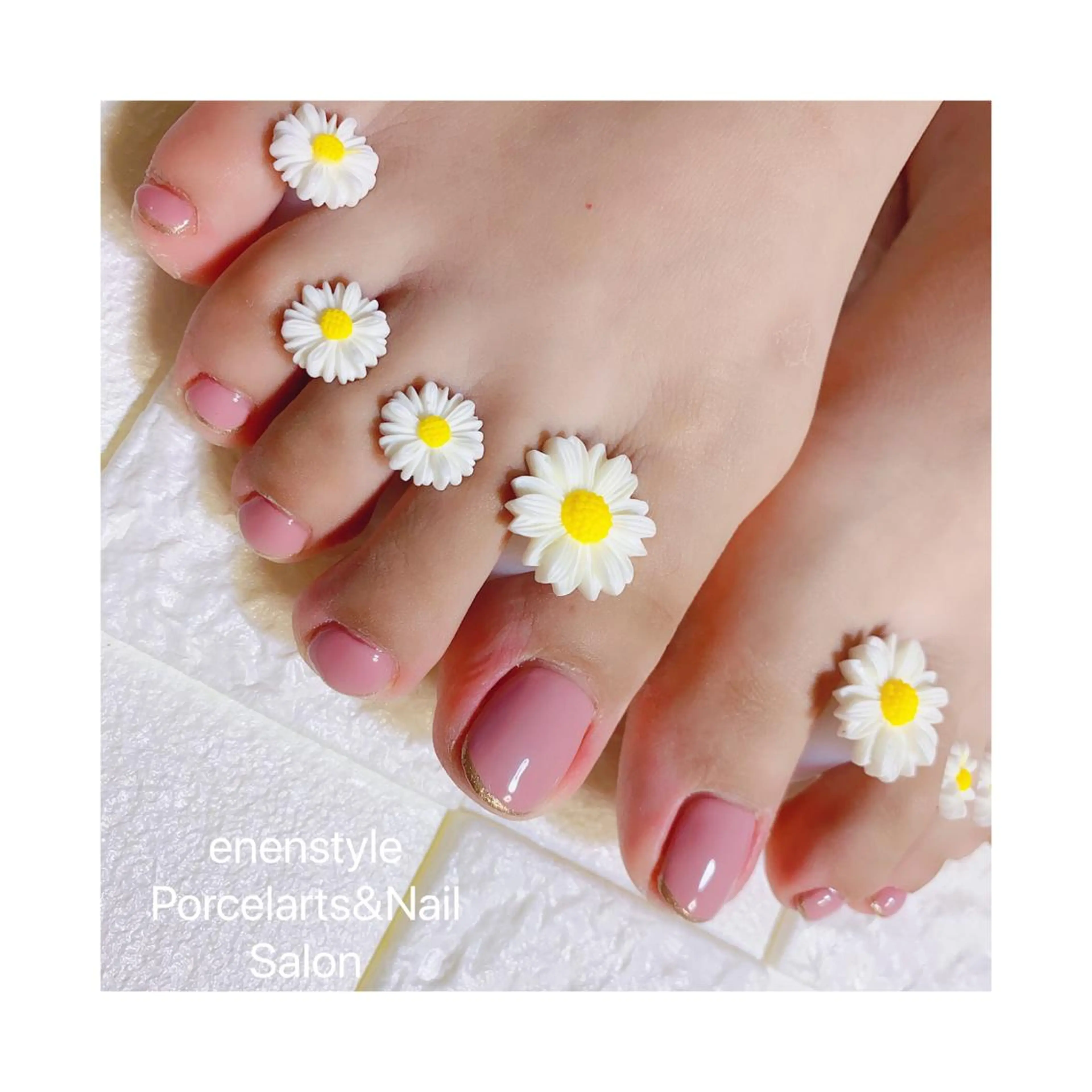 ショート ネイル ハンドネイル フットネイル 👑enen style👑のネイルデザイン