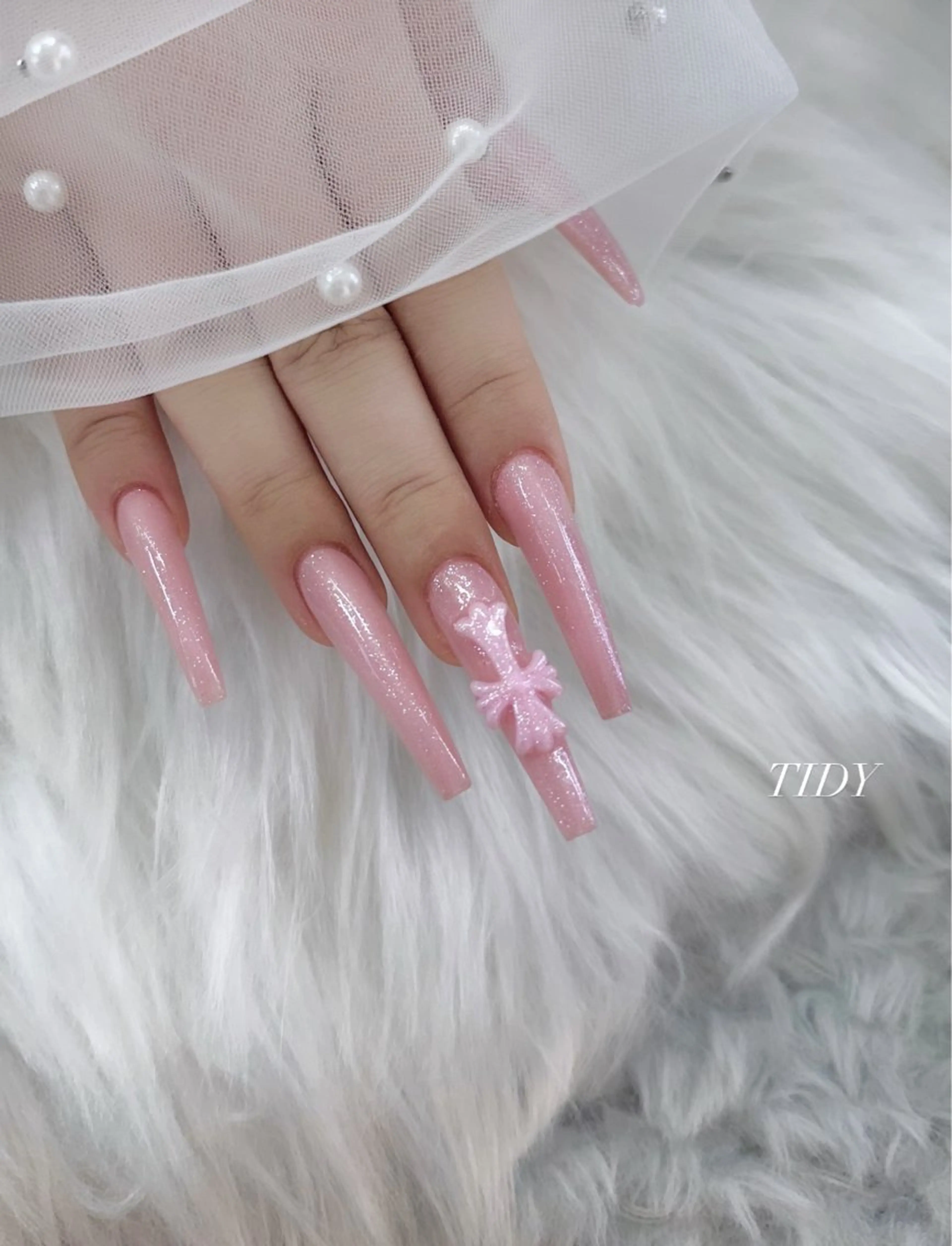 ネイル 長さ出し フットネイル ジェルネイル キラキラネイル 韓国ネイル ハンドネイル TIDY .のネイルデザイン