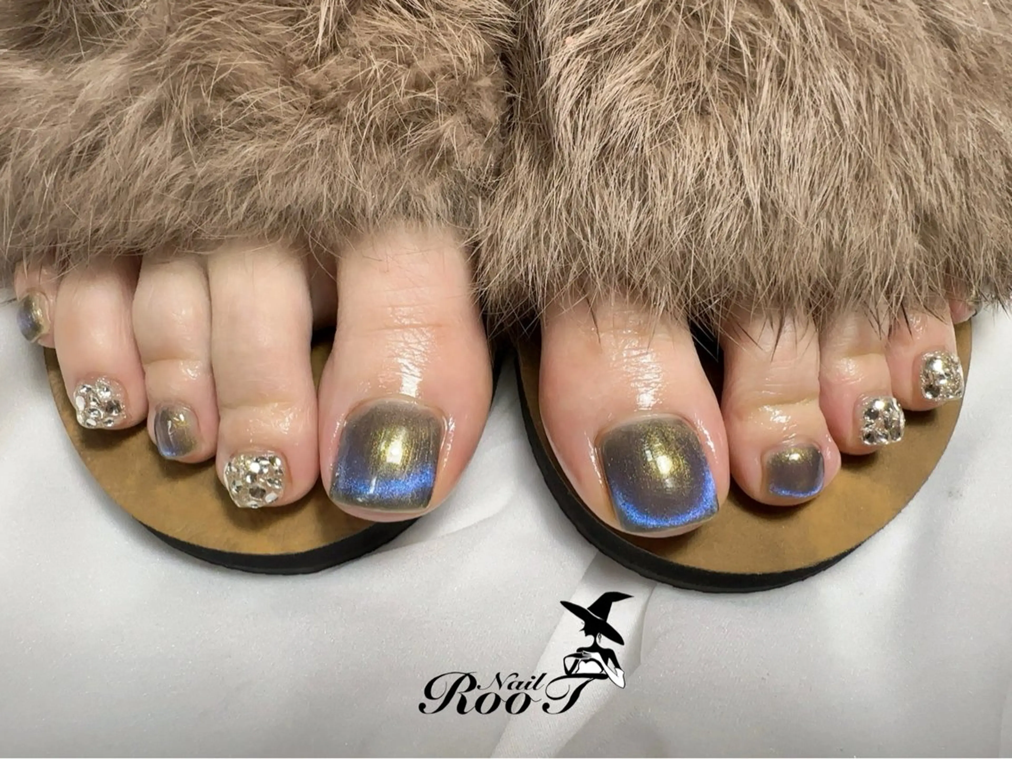 ネイル マグネットネイル フットネイル RooT Nailのネイルデザイン