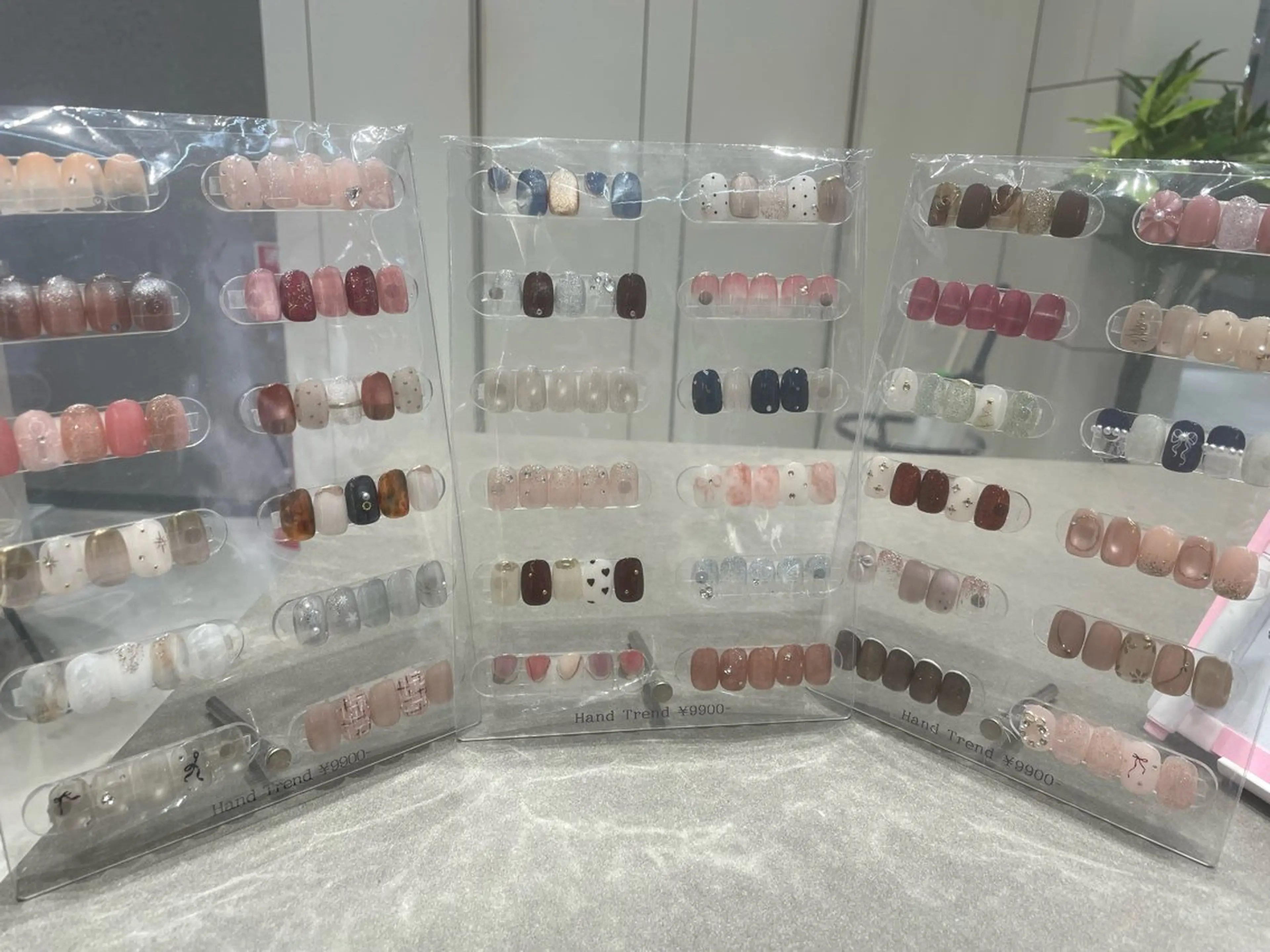 ネイル アートネイル A. Toriiのネイルデザイン