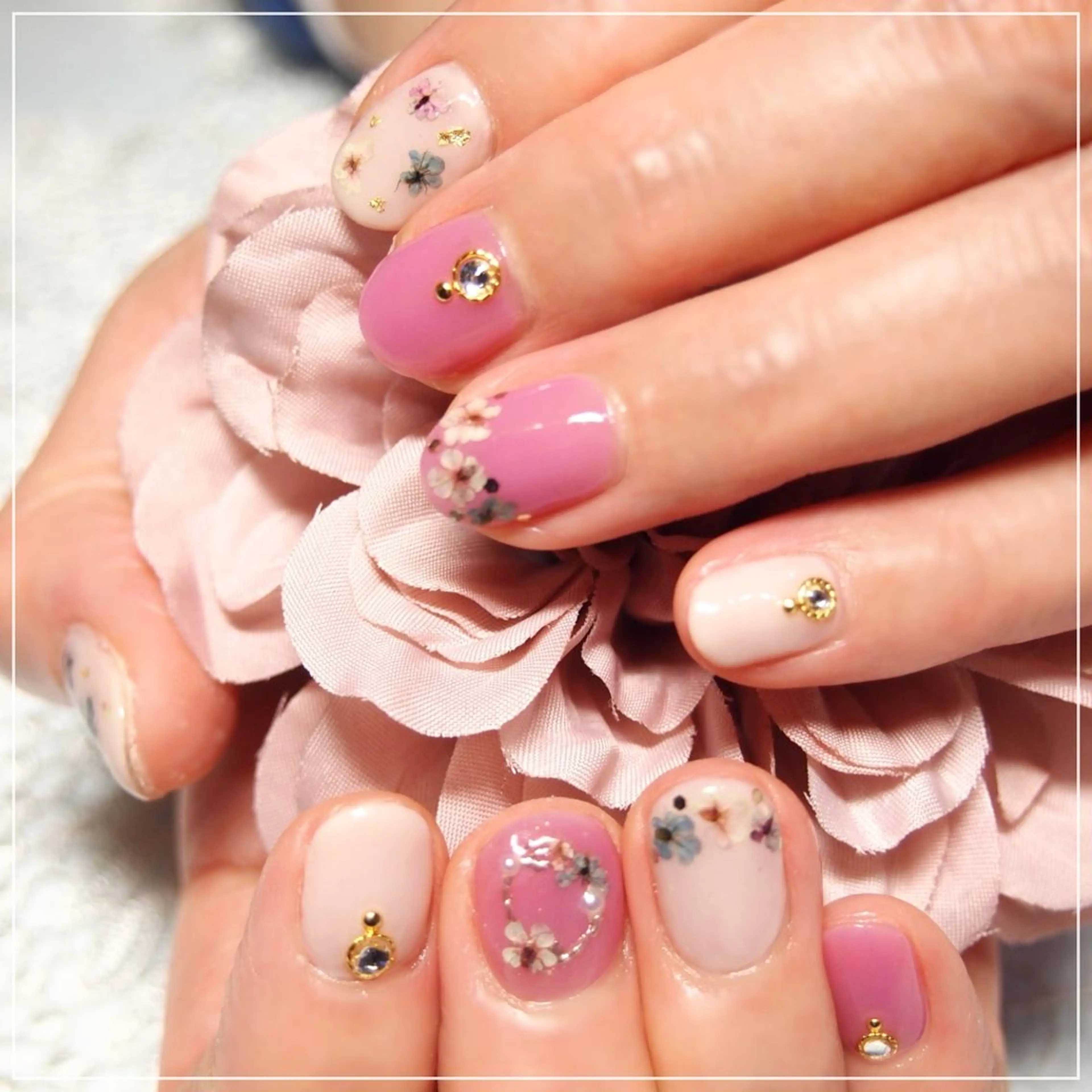 ネイル 山田 麻衣のネイルデザイン