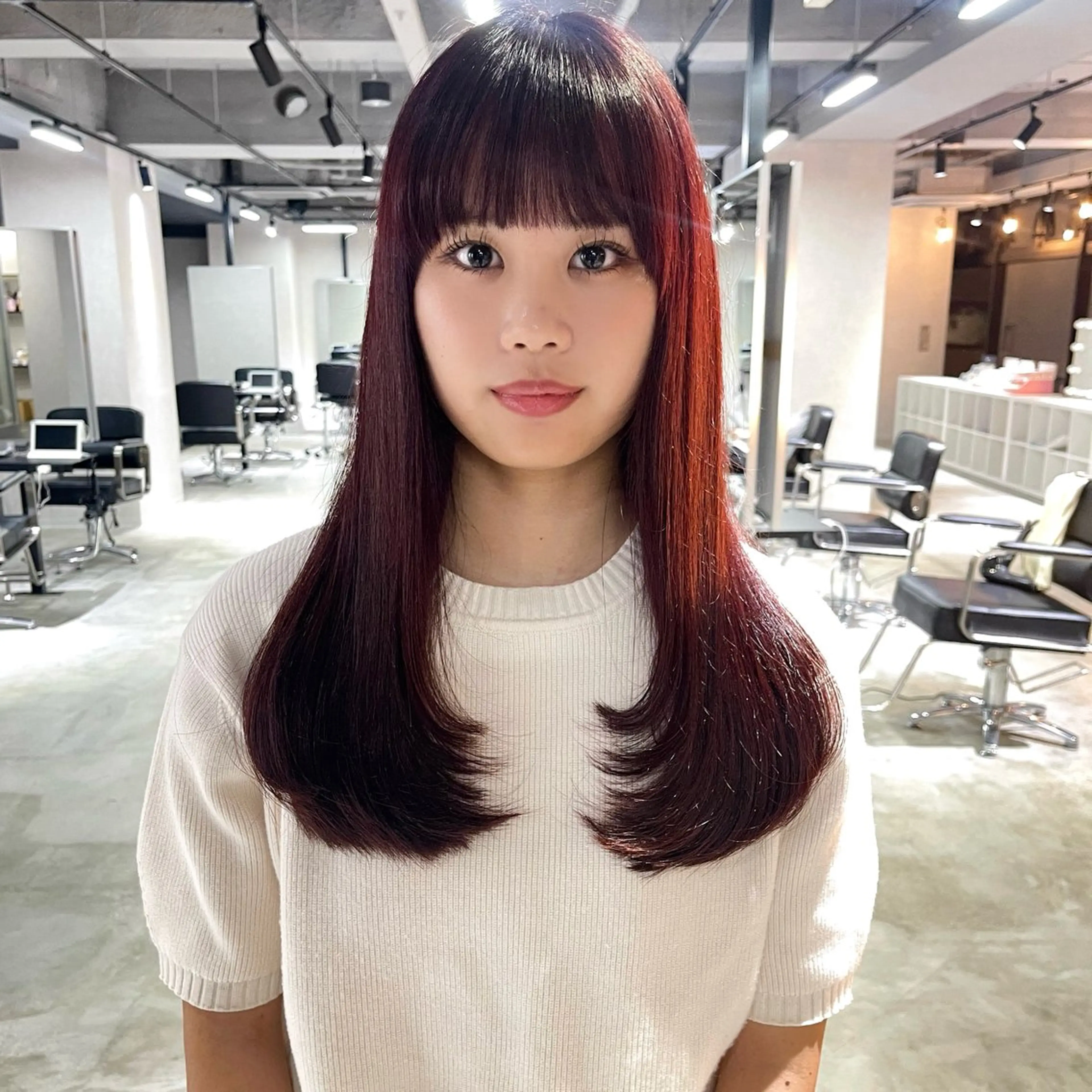 ロング カラー レッドカラー レイヤーカット カット ヘアカラー 🎀ミルクティー/暖 色×レイヤー/マリアのヘアスタイル