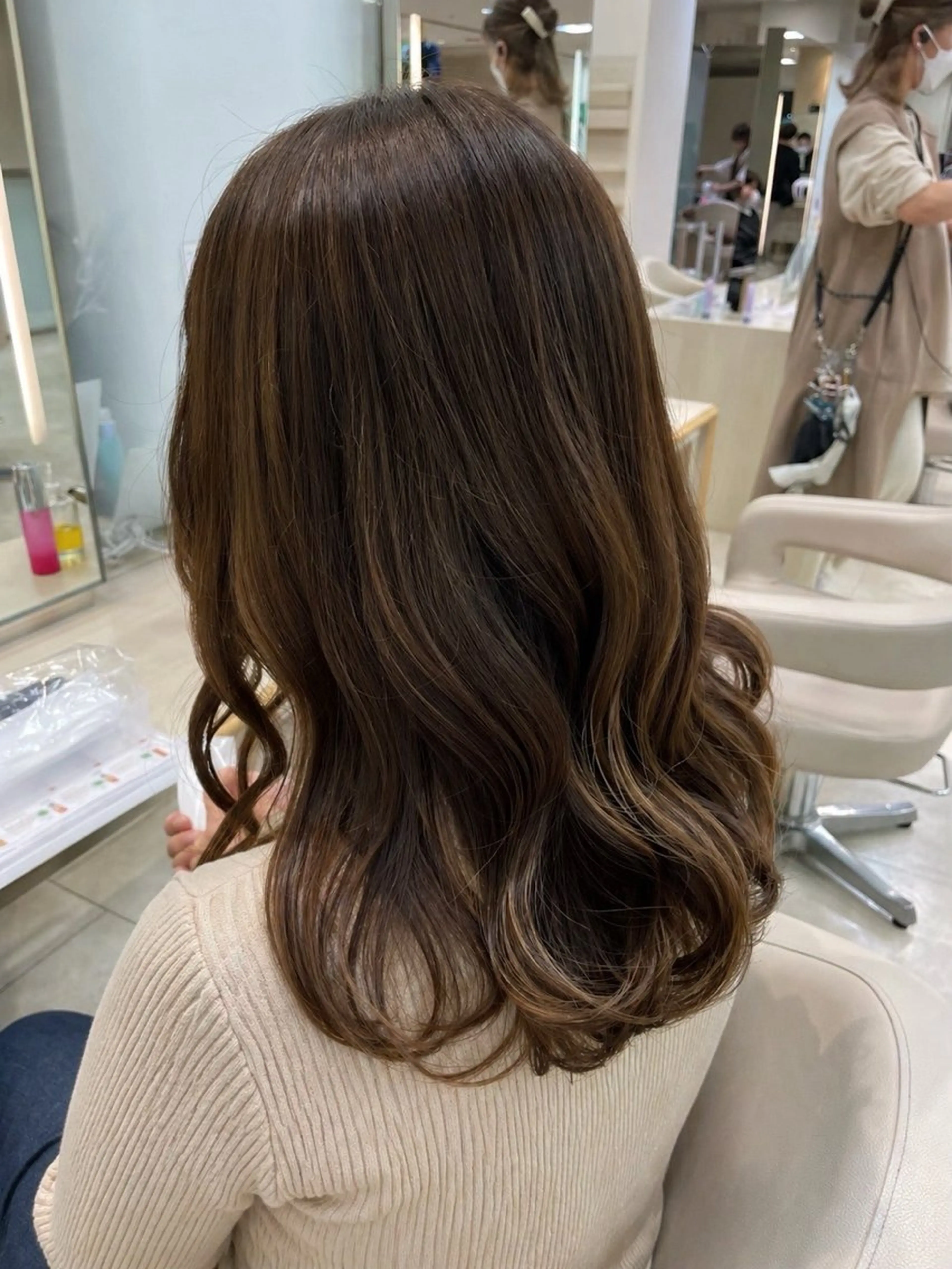 お出かけ前の簡単ヘアセット🌀✨(コテ・アイロンのみ)の写真
