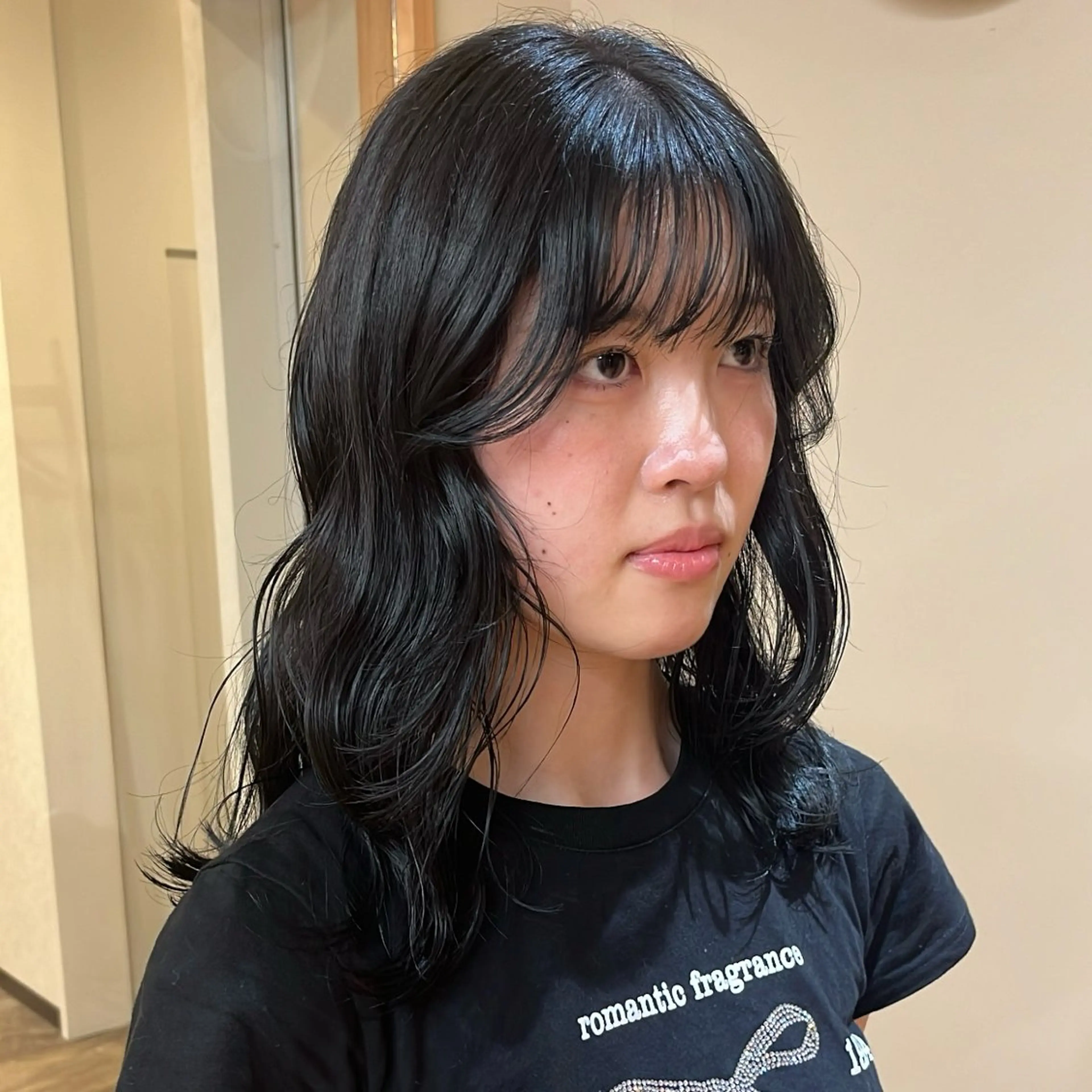 セミロング カット ヘアカラー Wカラー🐾 ハルナのヘアスタイル