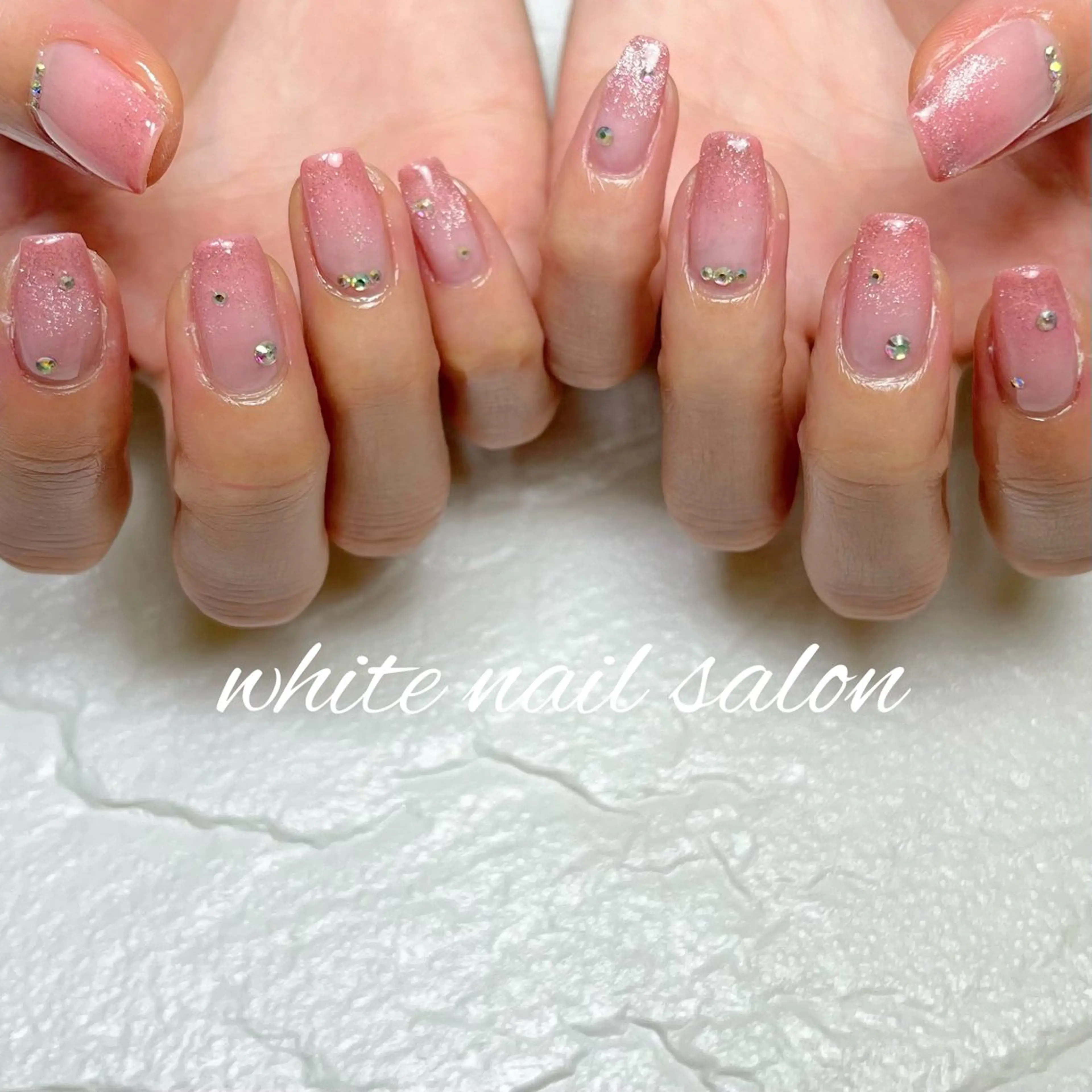 ネイル 持ち込み ハンドネイル white nail salonのネイルデザイン