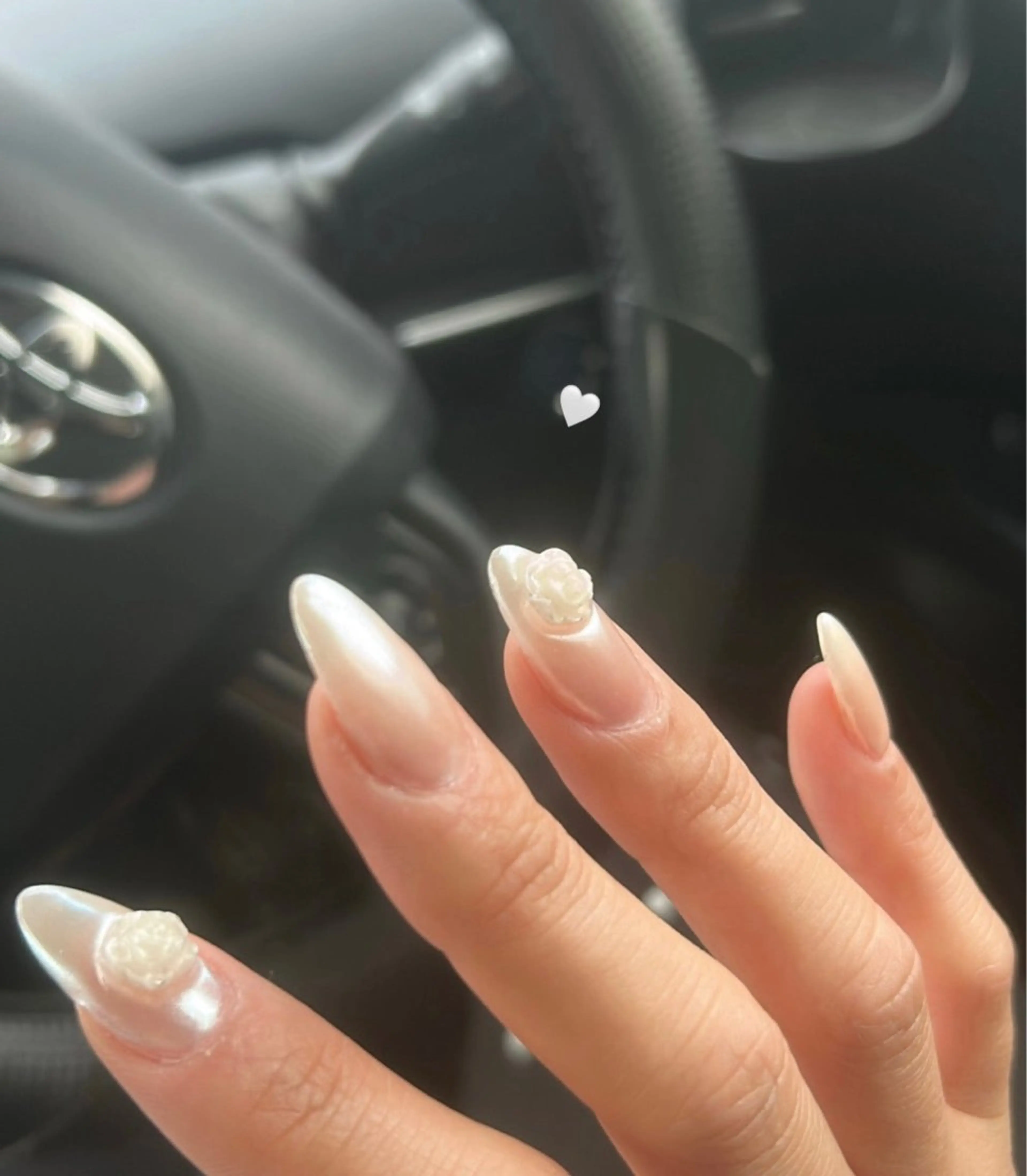 ネイル ハンドネイル EmaNail🎀 Haaruのネイルデザイン