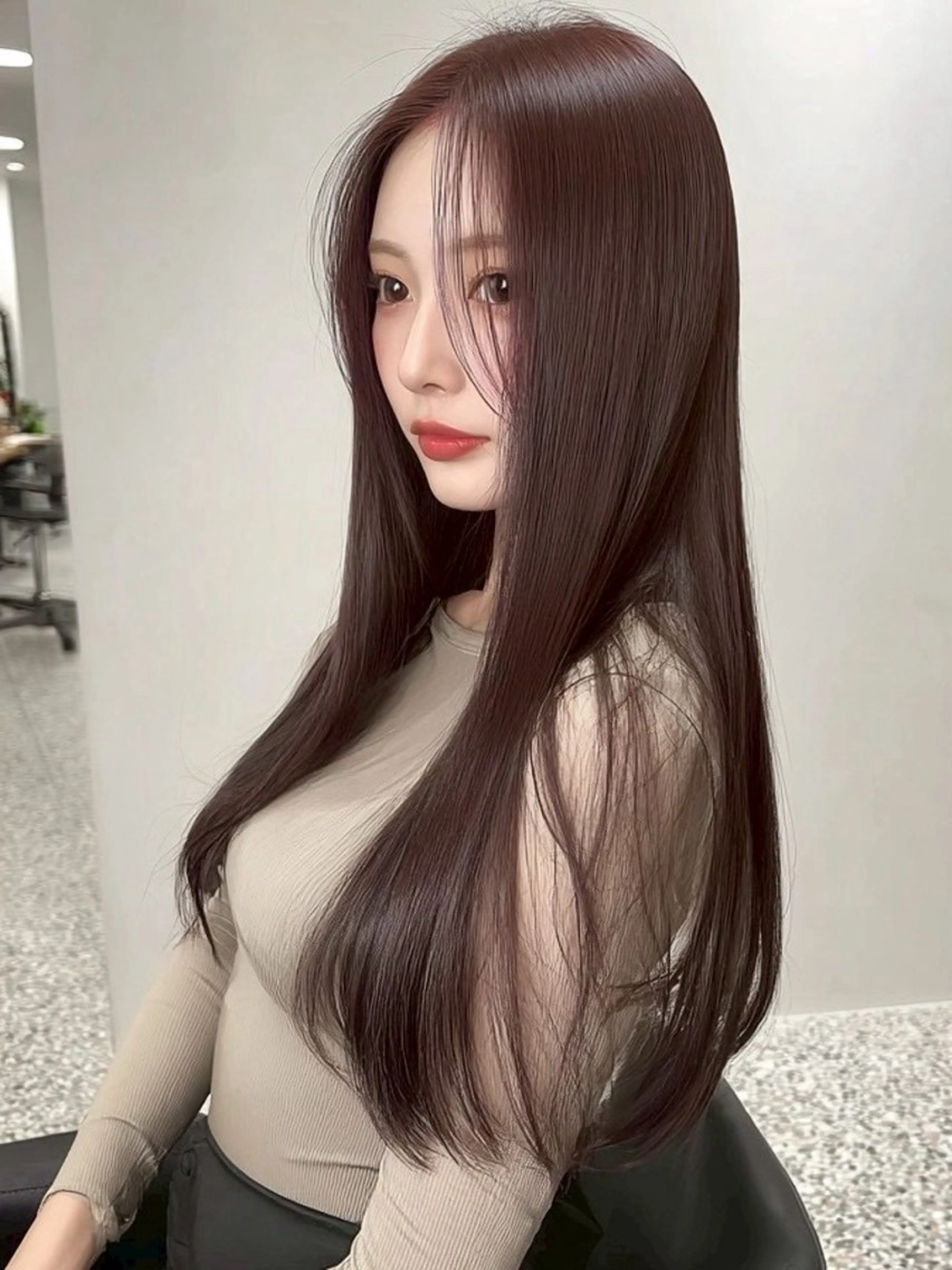 ロング カラー 透明感カラー くびれヘア 顔周りカット ヨシンモリ 韓国風ヘア カット ヘアカラー トリートメント レイヤーカット/ 髪質改善/透カラーのヘアスタイル