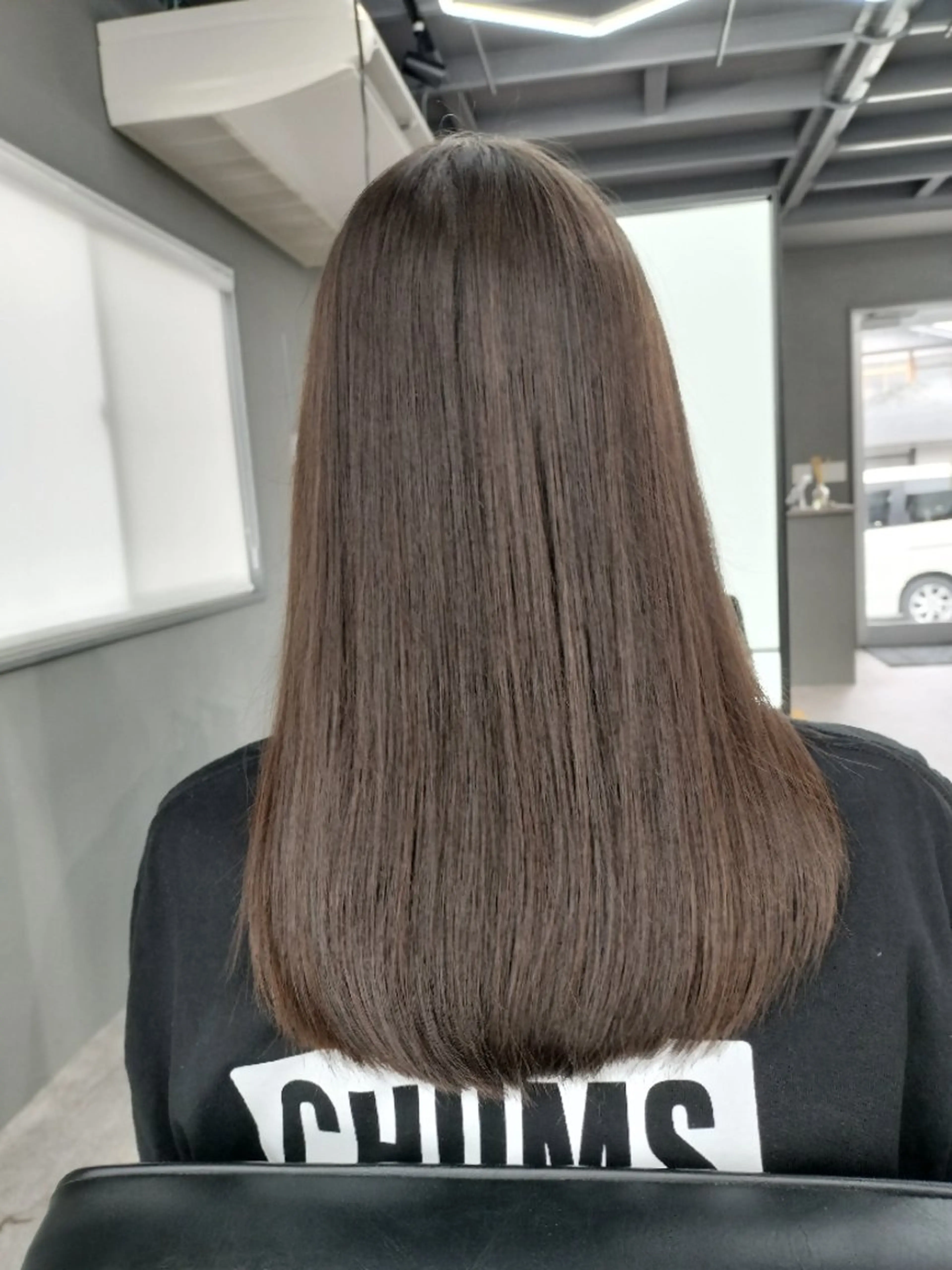 ロング S. Hitomiのヘアスタイル
