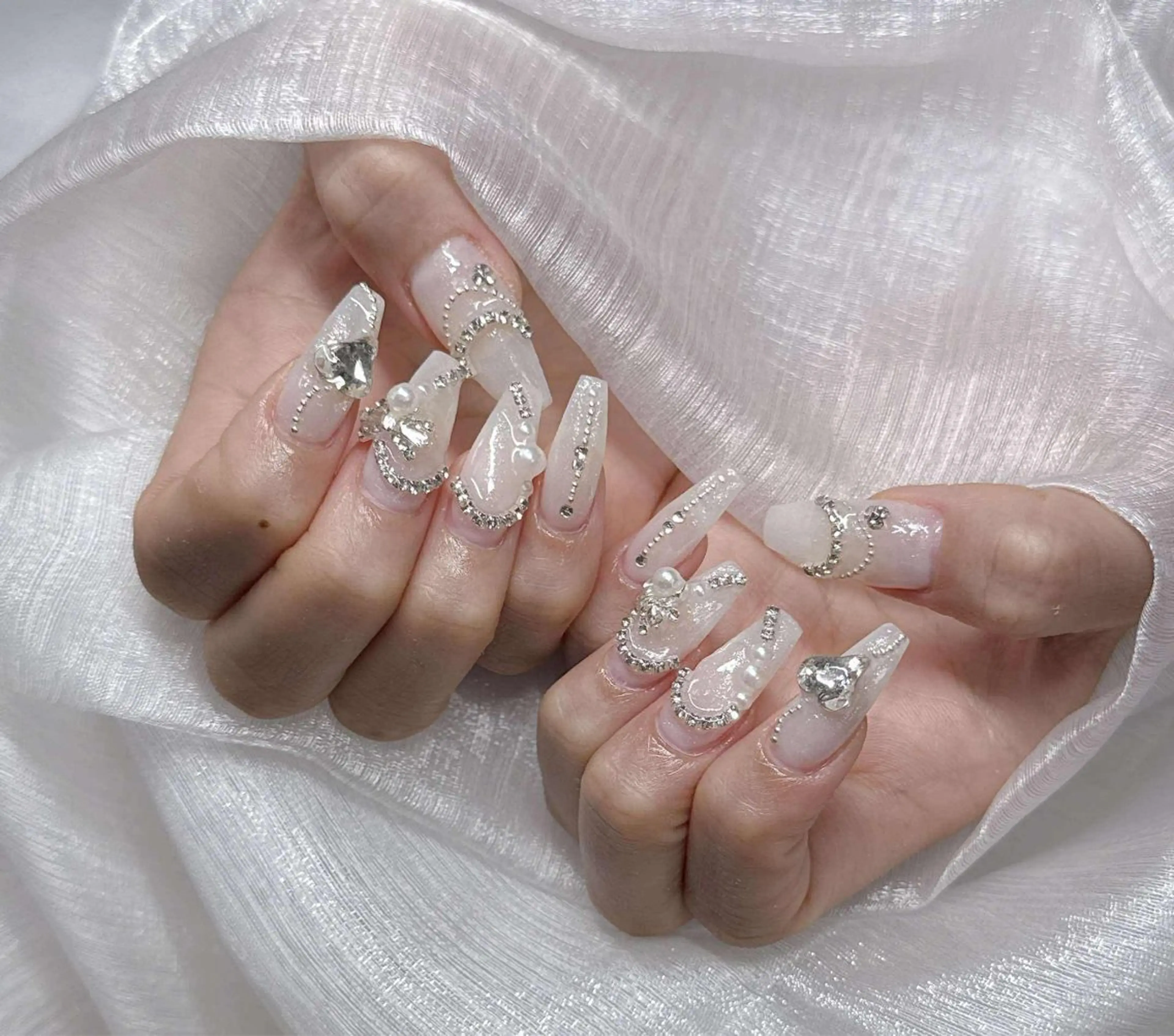 ネイル 長さ出し グラデーション 卒業式 キラキラネイル マグネットネイル ハンドネイル Lee Nailsのネイルデザイン