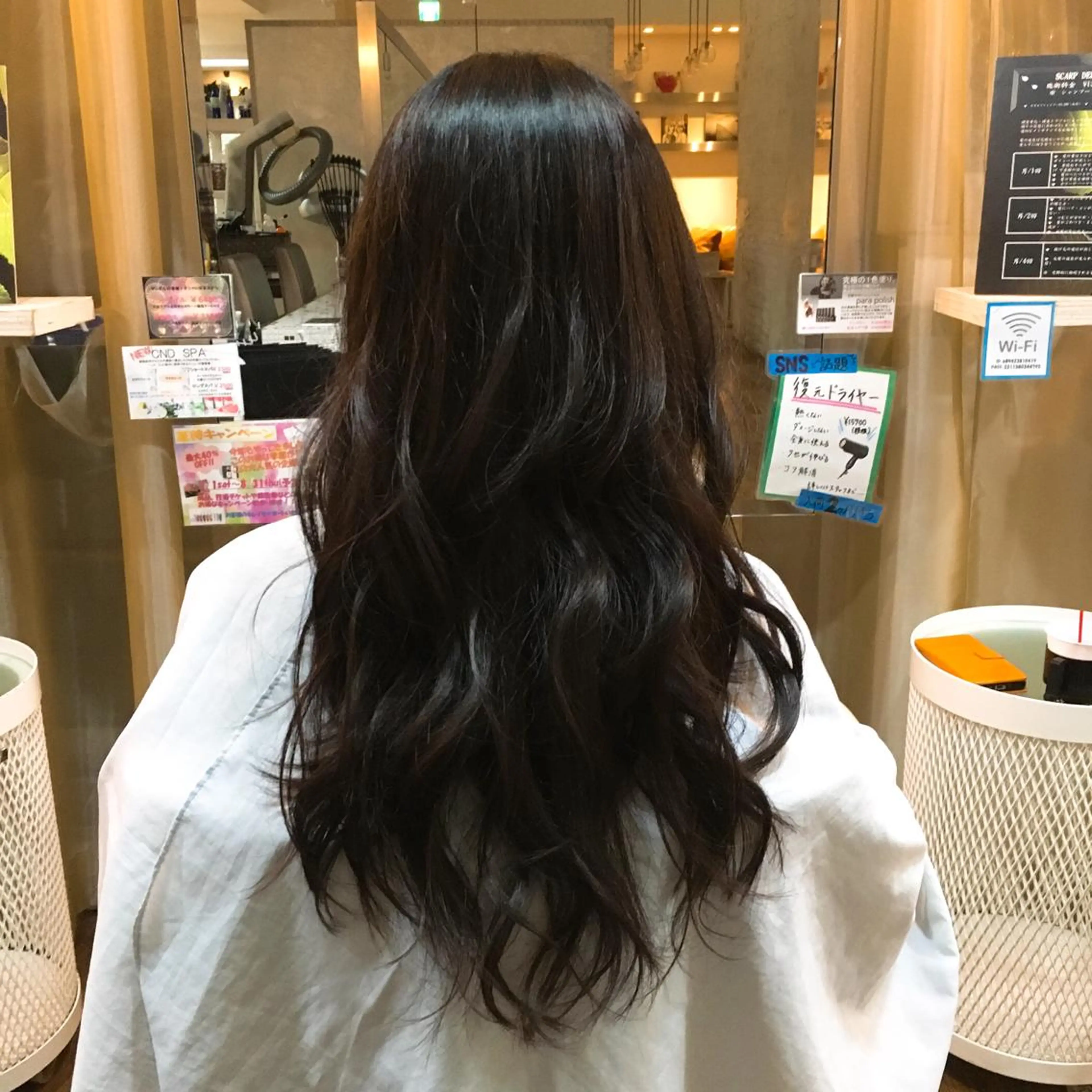 ロング 角床直哉 カラーカットNO 1のヘアスタイル