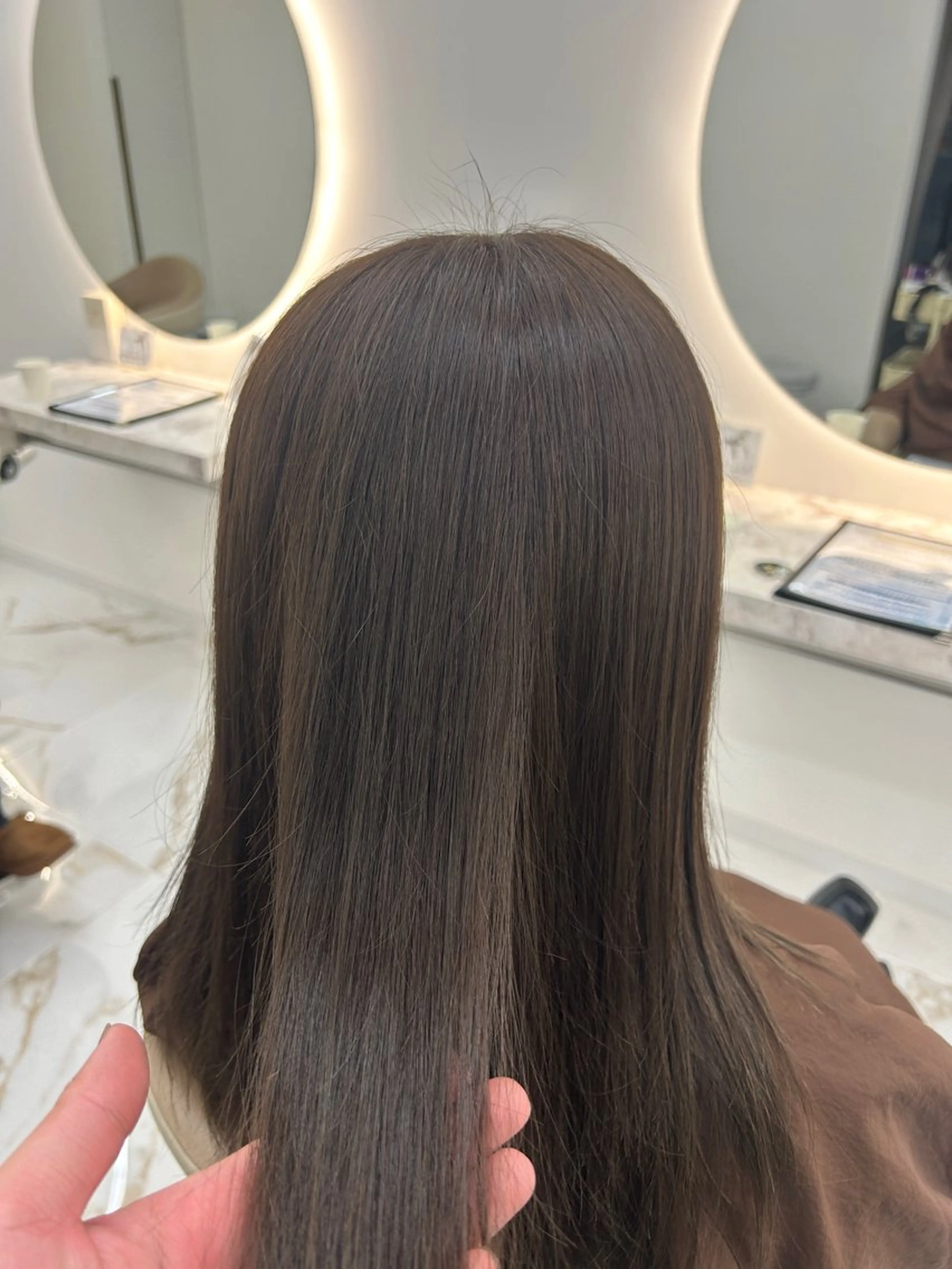 カラー ベージュカラー オリーブベージュ 嵯峨 陽色のヘアスタイル