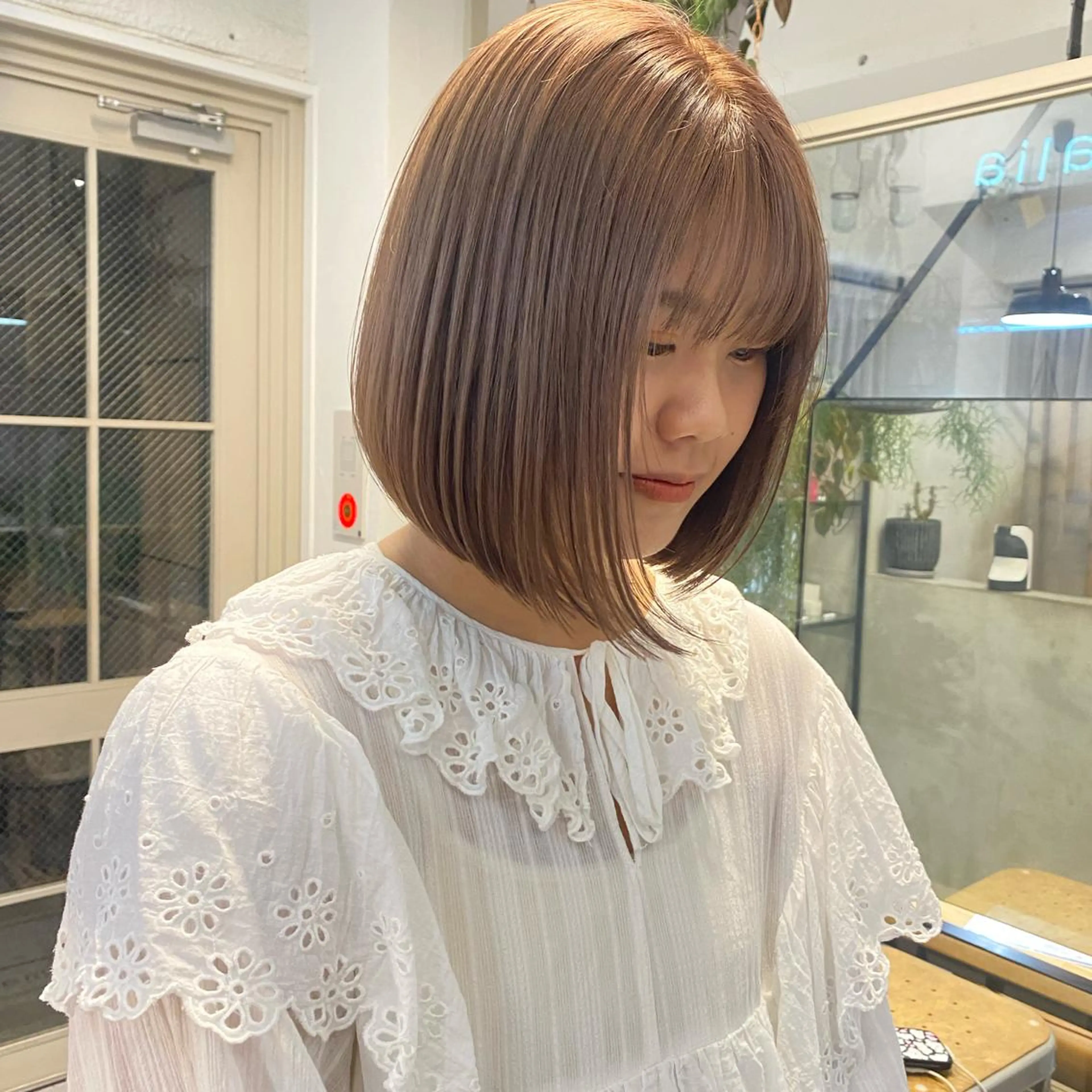 ショート カラー ブリーチ 縮毛矯正/透け感 カラー🎀♡mariのヘアスタイル