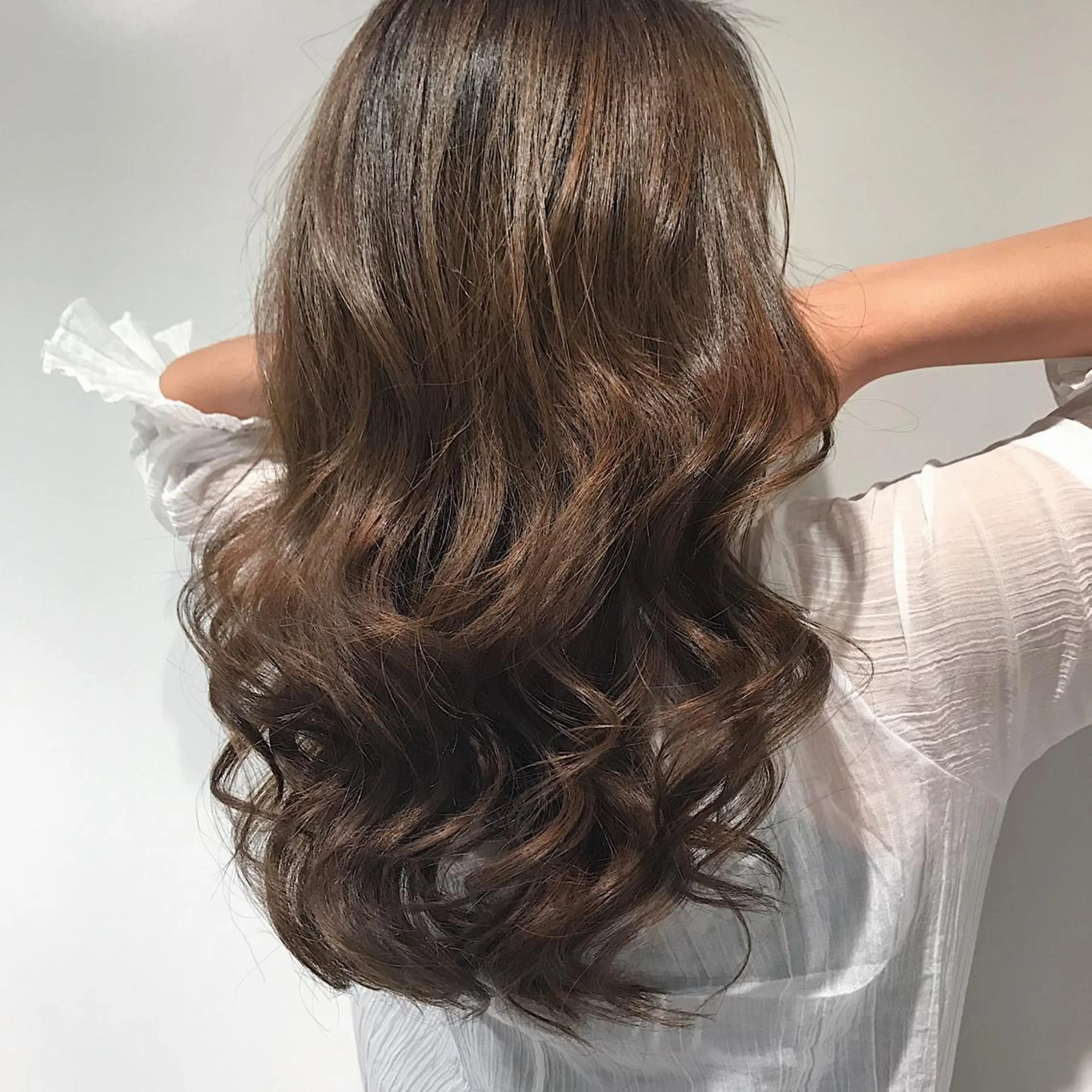 セミロング カラー Zina渋谷エリア マネージャShionのヘアスタイル