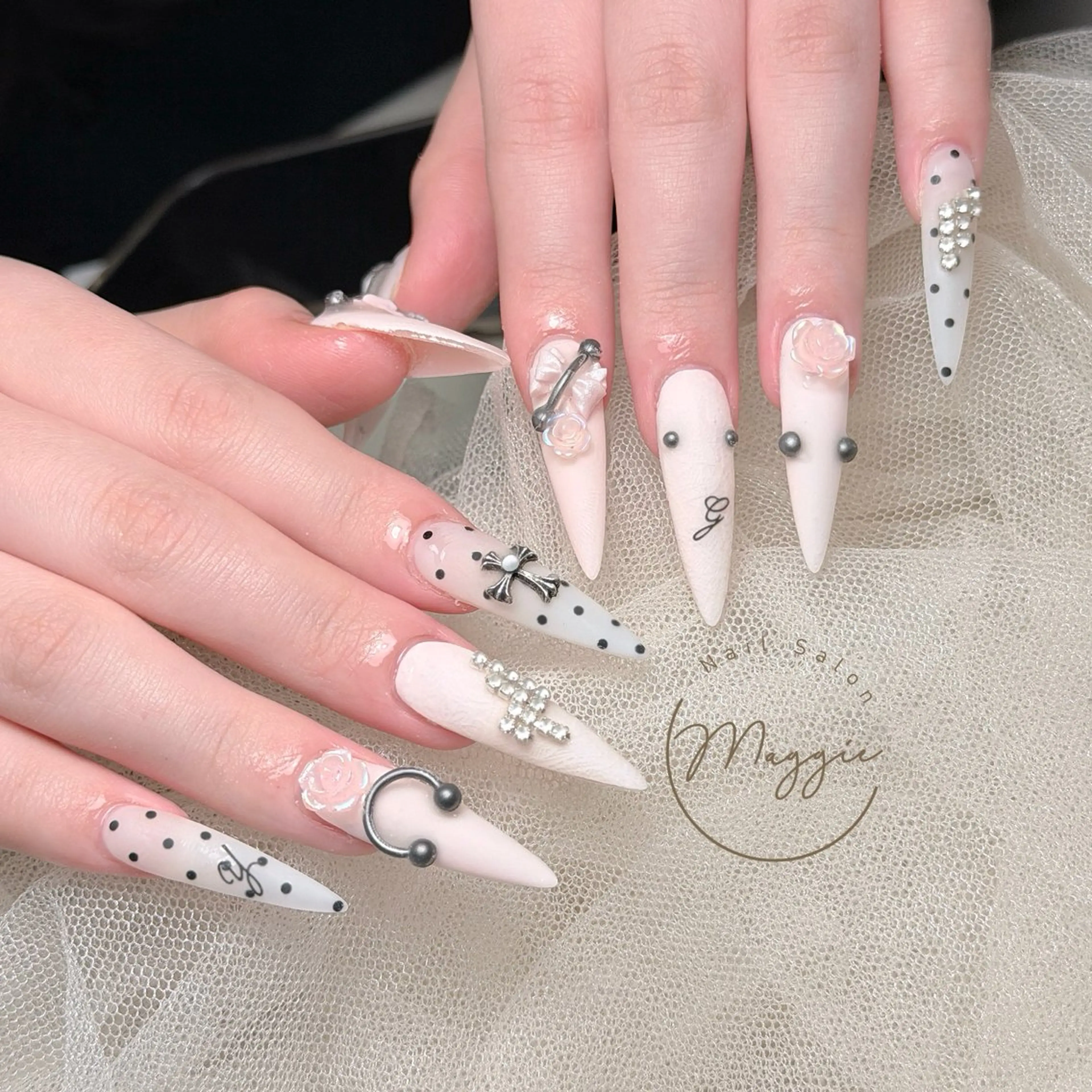 ネイル ハンドネイル Maggie Nail🦩のネイルデザイン