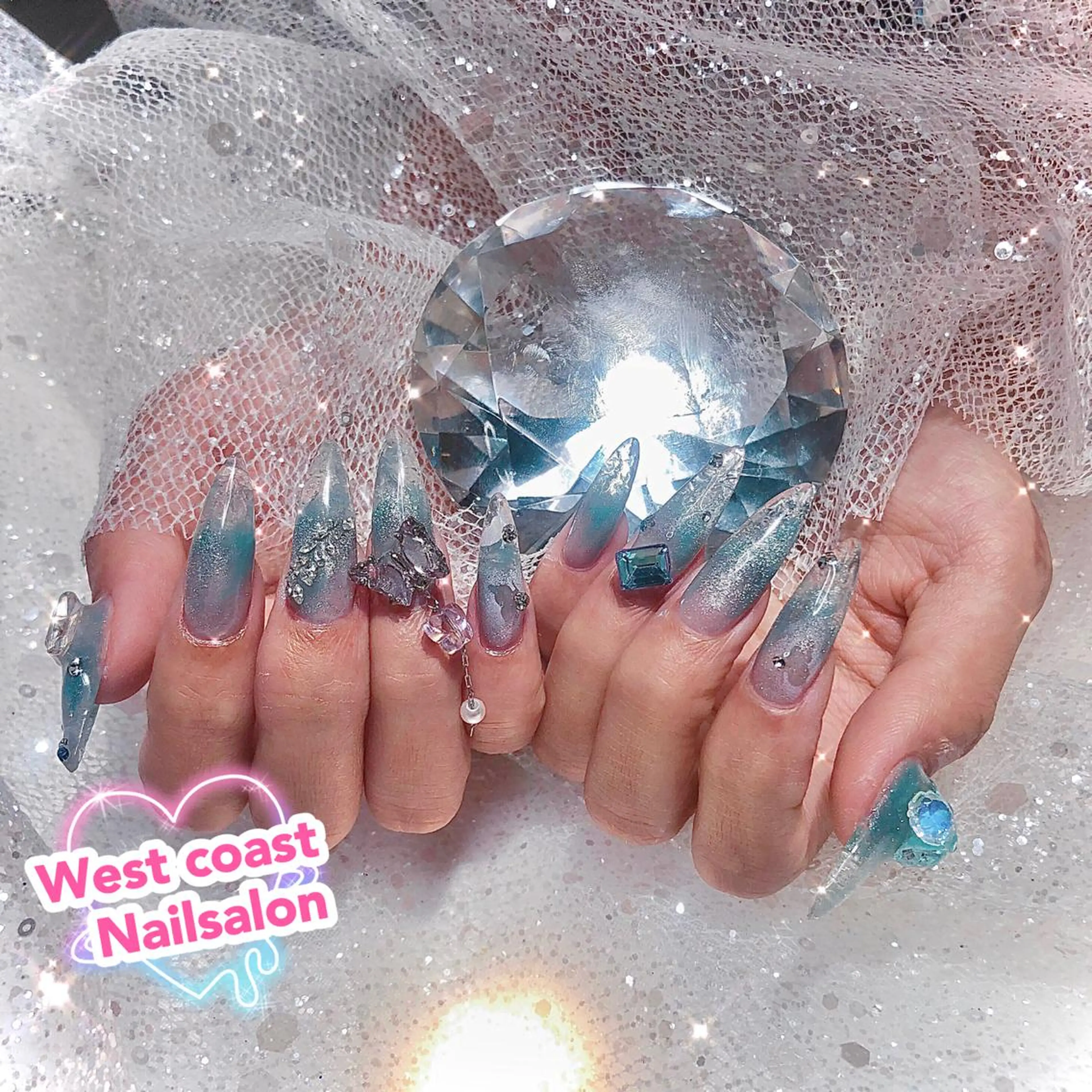 ネイル 氷ネイル・うるうるネイル 韓国ネイル ラメ(グリッター) ラメグラデーション 大理石ネイル(マーブル) リボン、ガーリー パーツ放題専門店のネイルデザイン