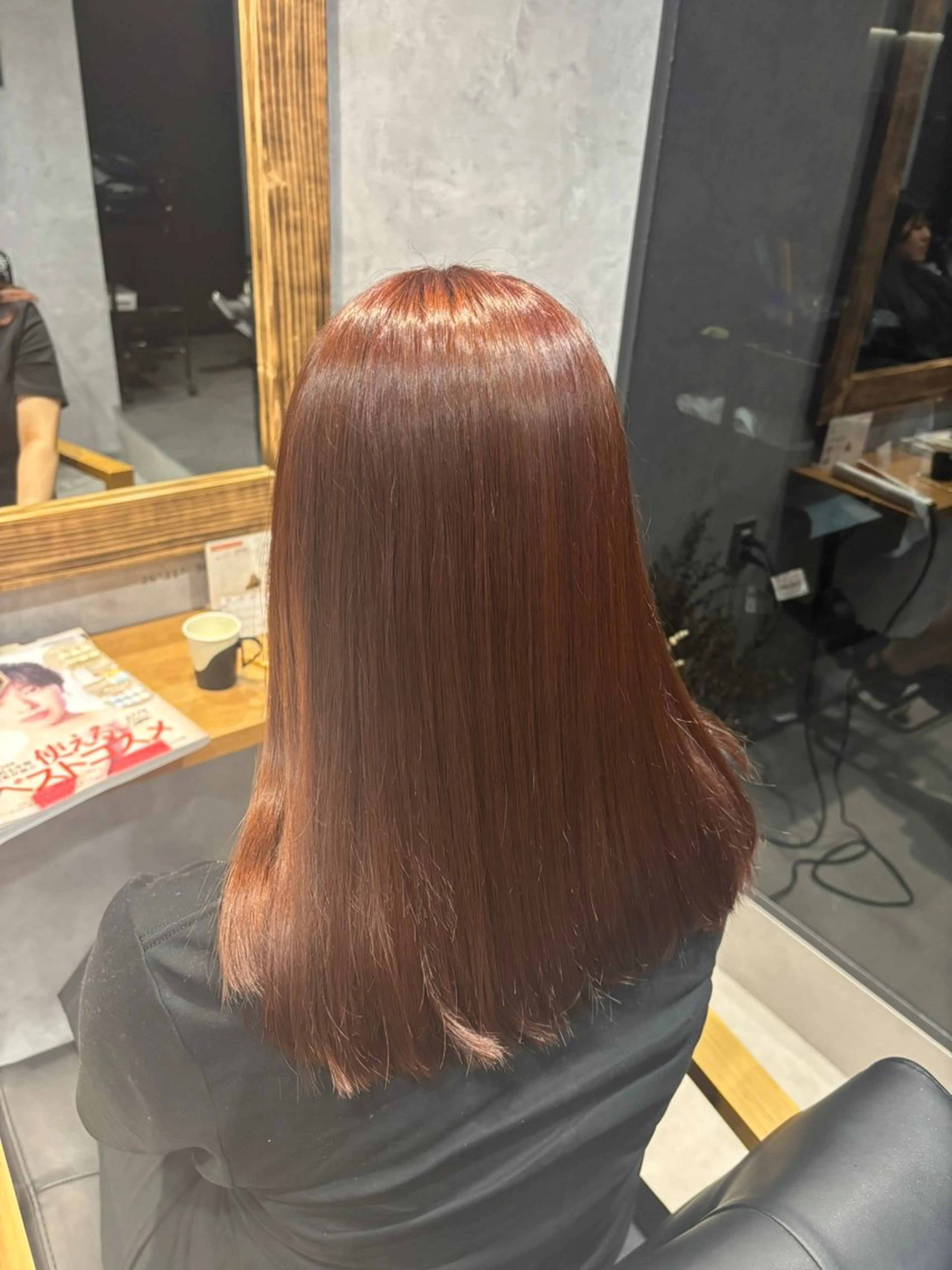 ミディアム カラー ブラウンカラー ピンクカラー ピンクブラウン 長橋 ももかのヘアスタイル