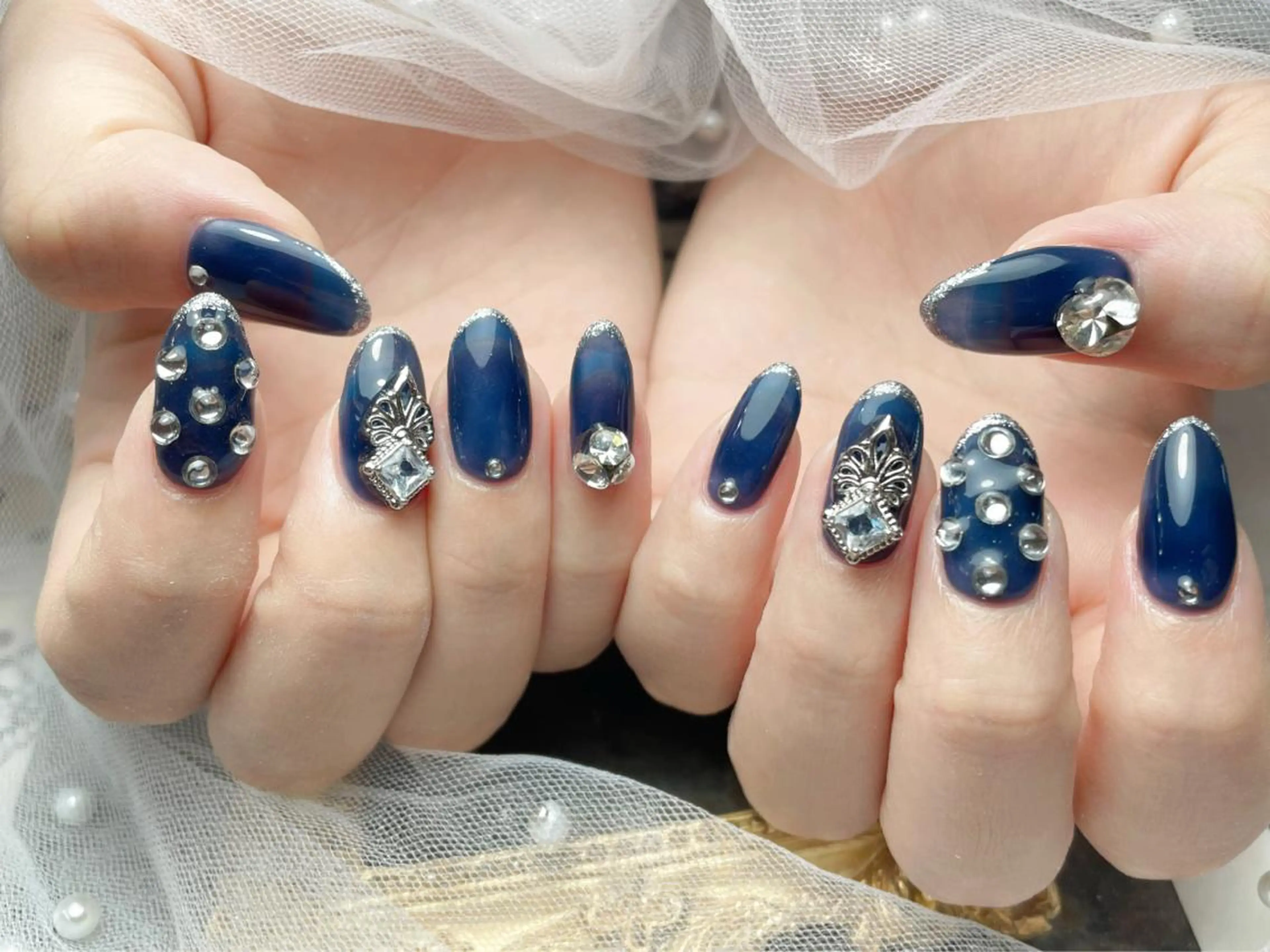 ネイル ハンドネイル マジックミラー所属・マジック ミラーのネイルデザイン