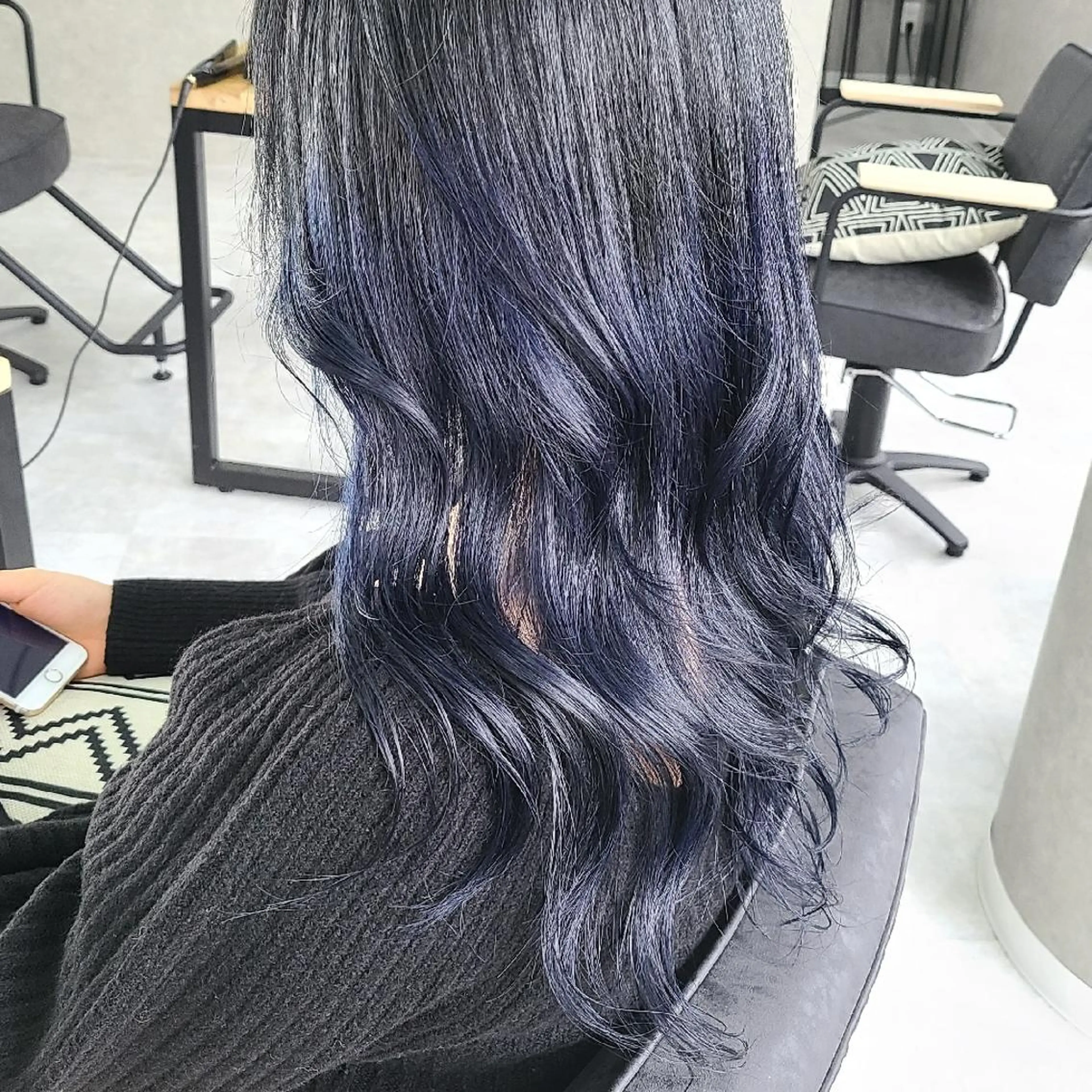 【アッシュ or グレー系などくすませた髪色に👌】カット+アディクシーカラー🌈(全体染め)ロング料金なし💫の写真