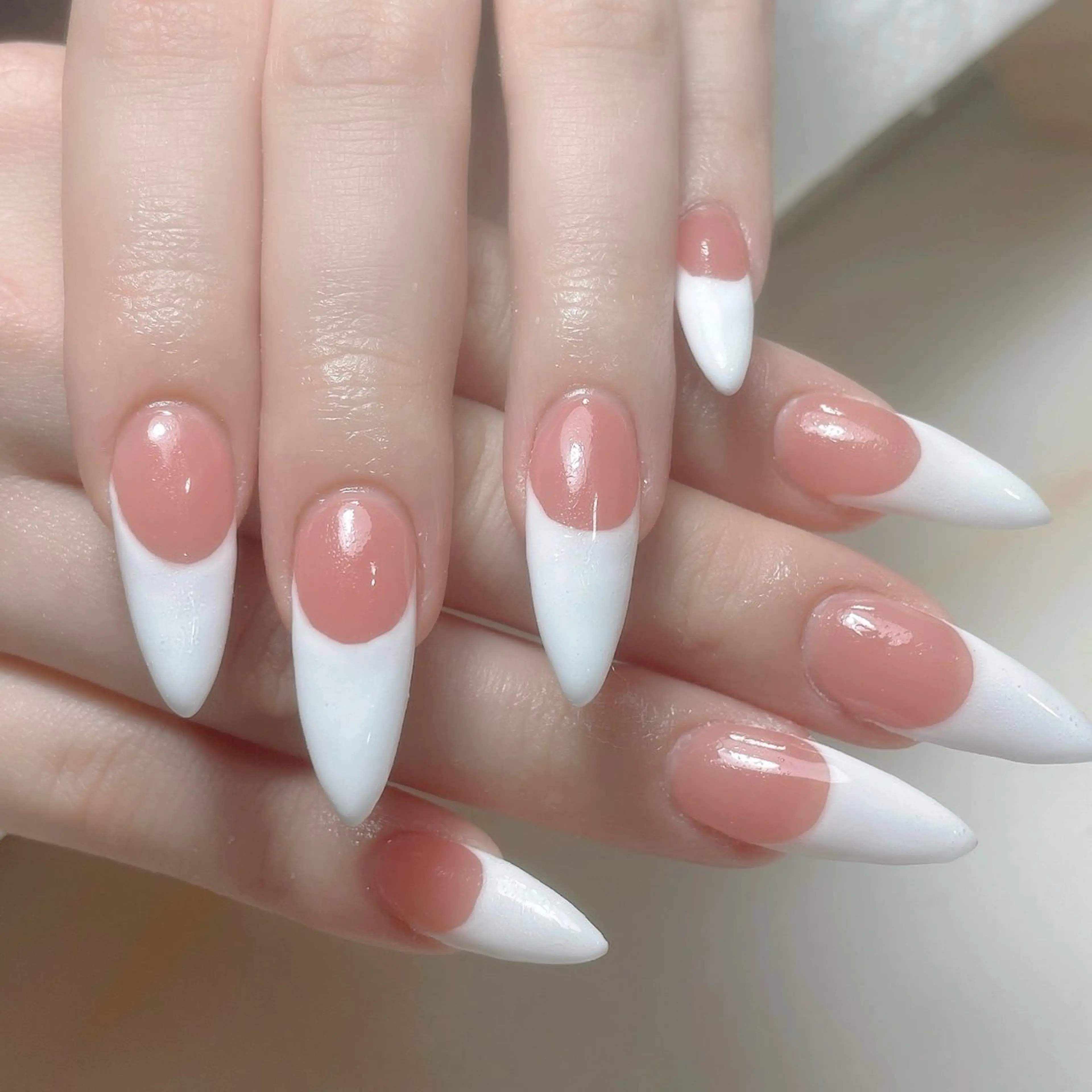 ネイル アートネイル フレンチネイル ジェルネイル グラデーション 韓国ネイル ハンドネイル 久保田 マリコのネイルデザイン