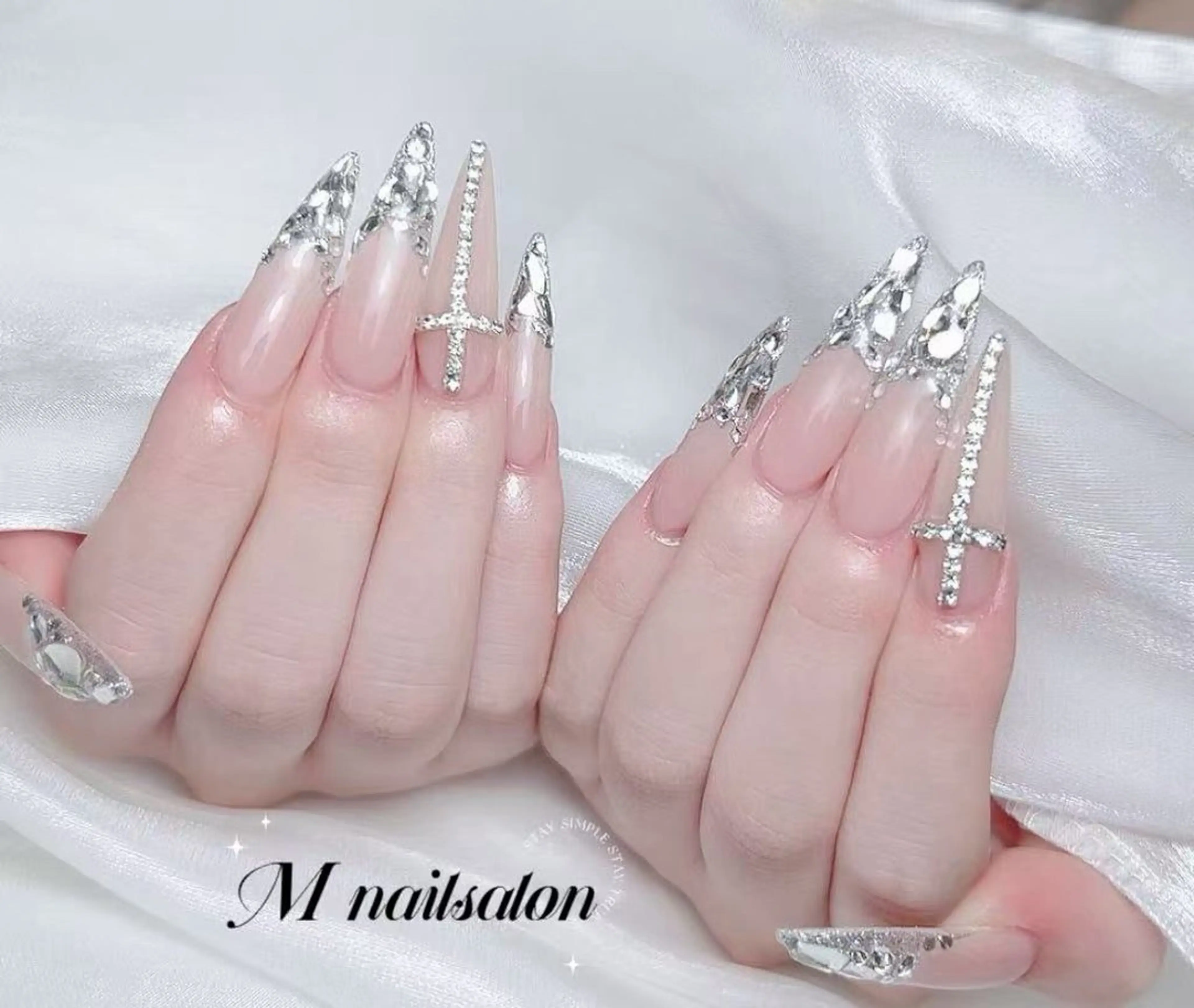 ネイル M🌷nail 長さだし専門店のネイルデザイン