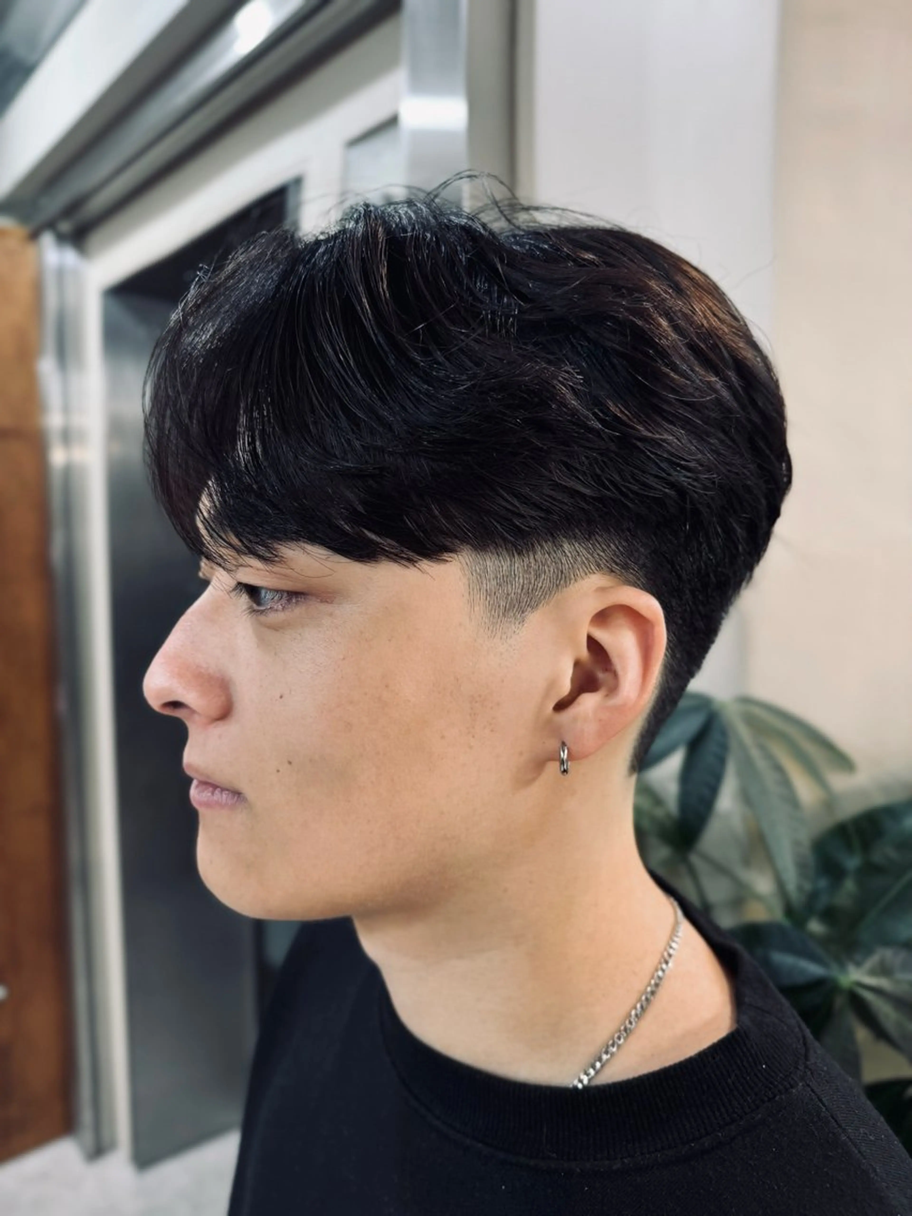 ショート パーマ メンズ メンズ職人/センター パート/富沢真斗のヘアスタイル