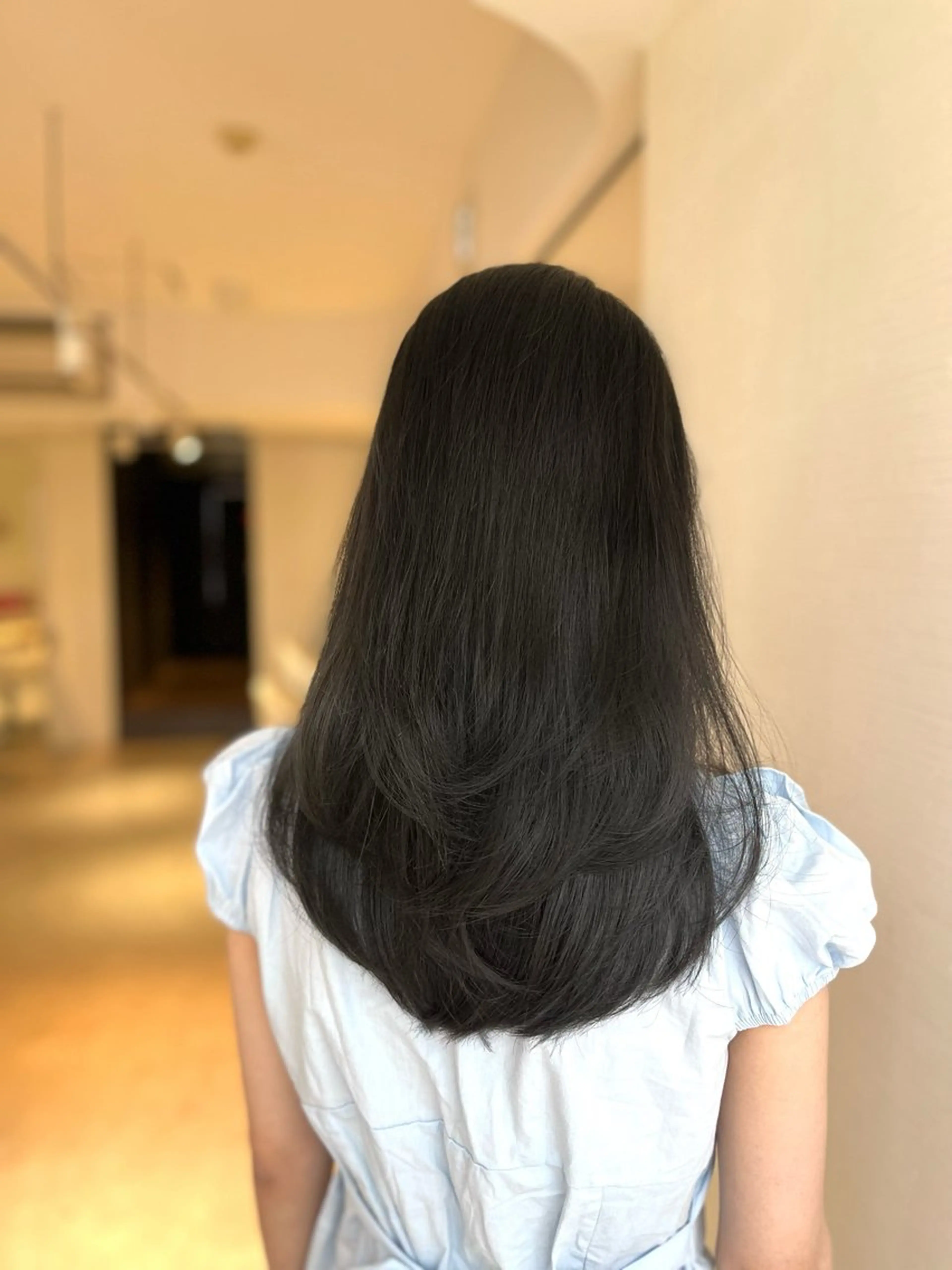 セミロング 小顔カット 縮毛矯正 トリートメント ヘアカラー トリートメント ヘアセット ♥️透明感×抜け感 ベージュ/佑珠♥️のヘアスタイル