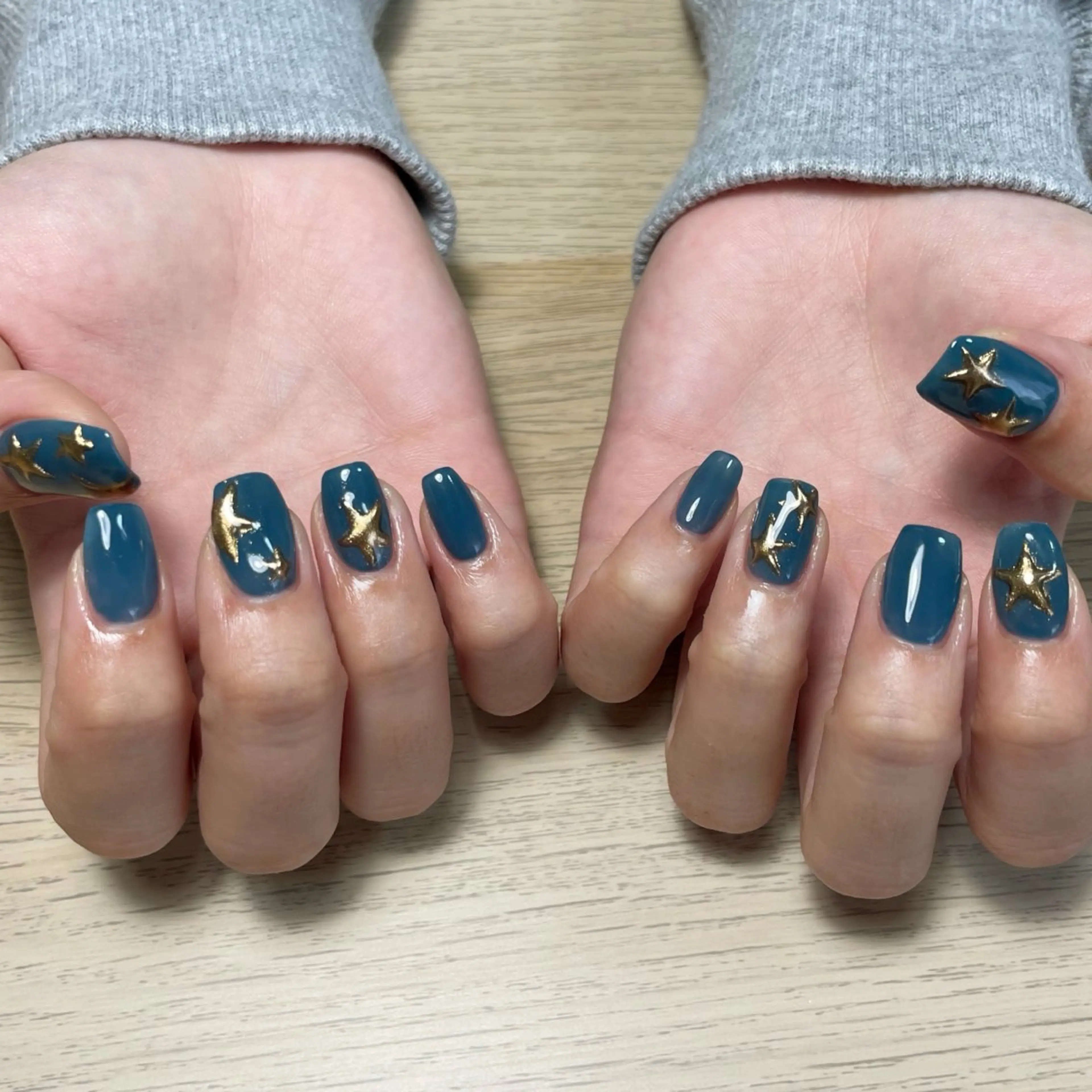 ネイル ゴールド ぷっくりネイル ハンドネイル y-neil | ニュアンスネイルのネイルデザイン