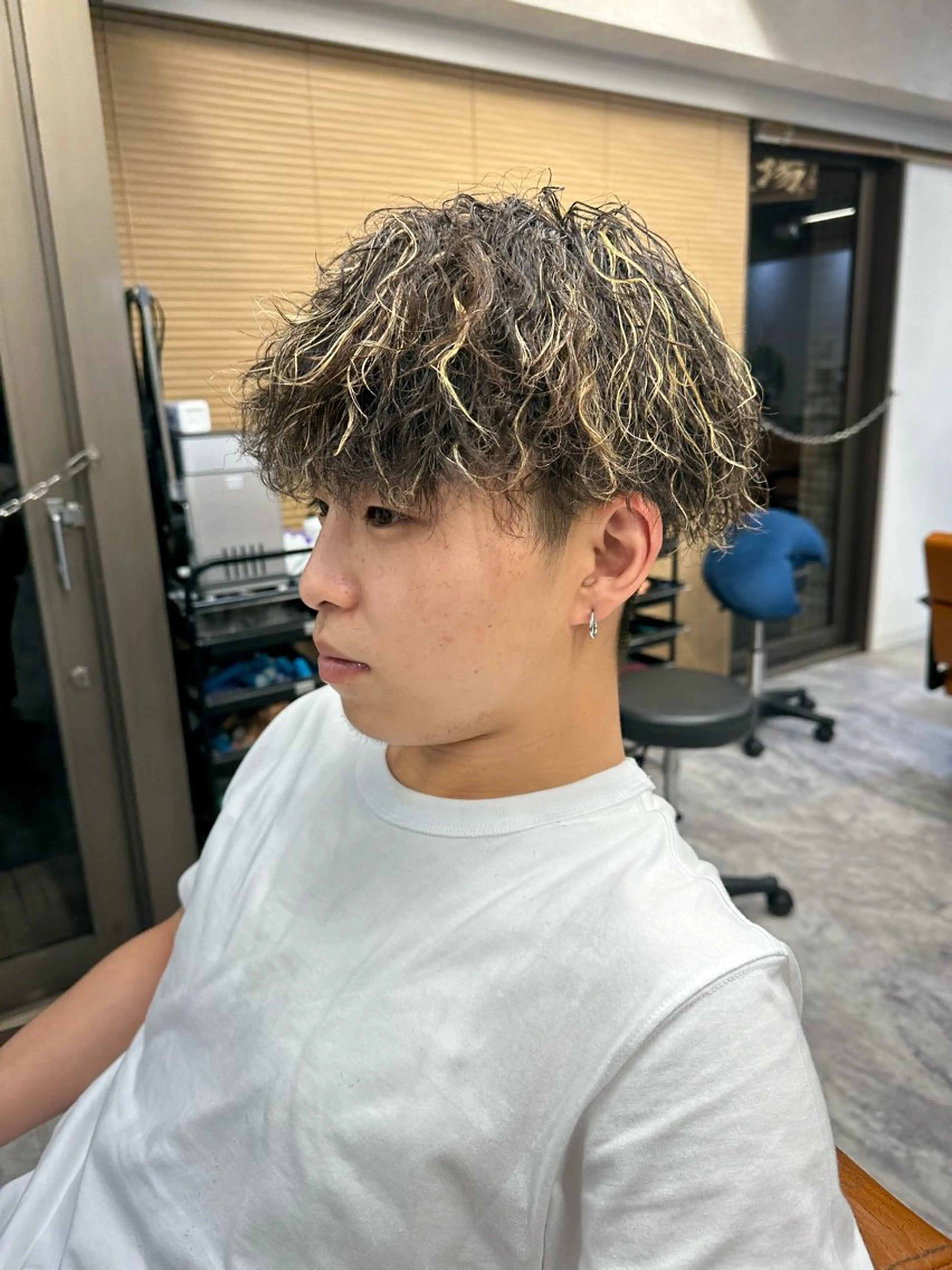 パーマ メンズ ケアブリーチ特化✨/ 艶カラー/エクステのヘアスタイル