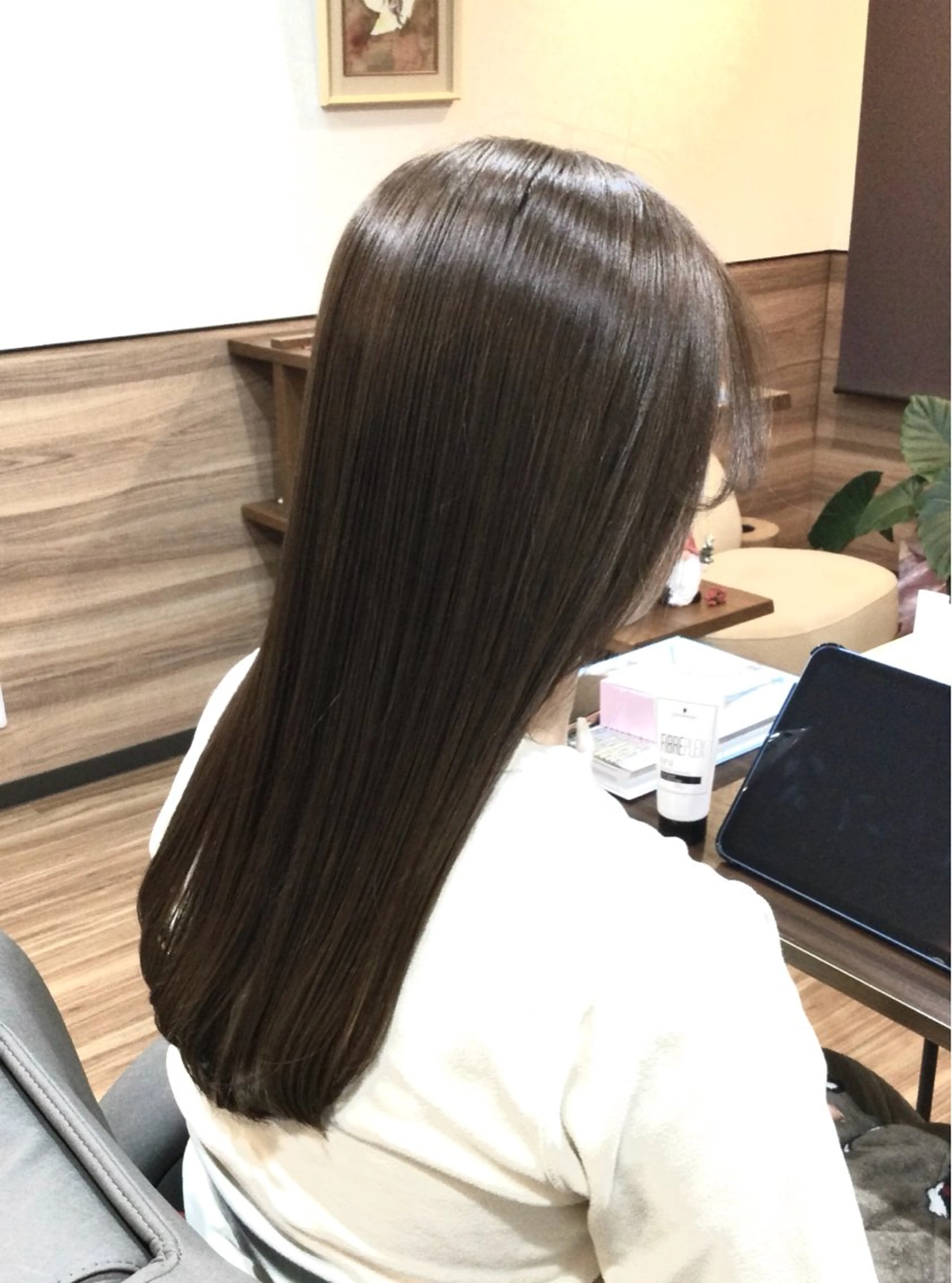 ロング カラー グレージュ カット Annon プライベートサロンのヘアスタイル