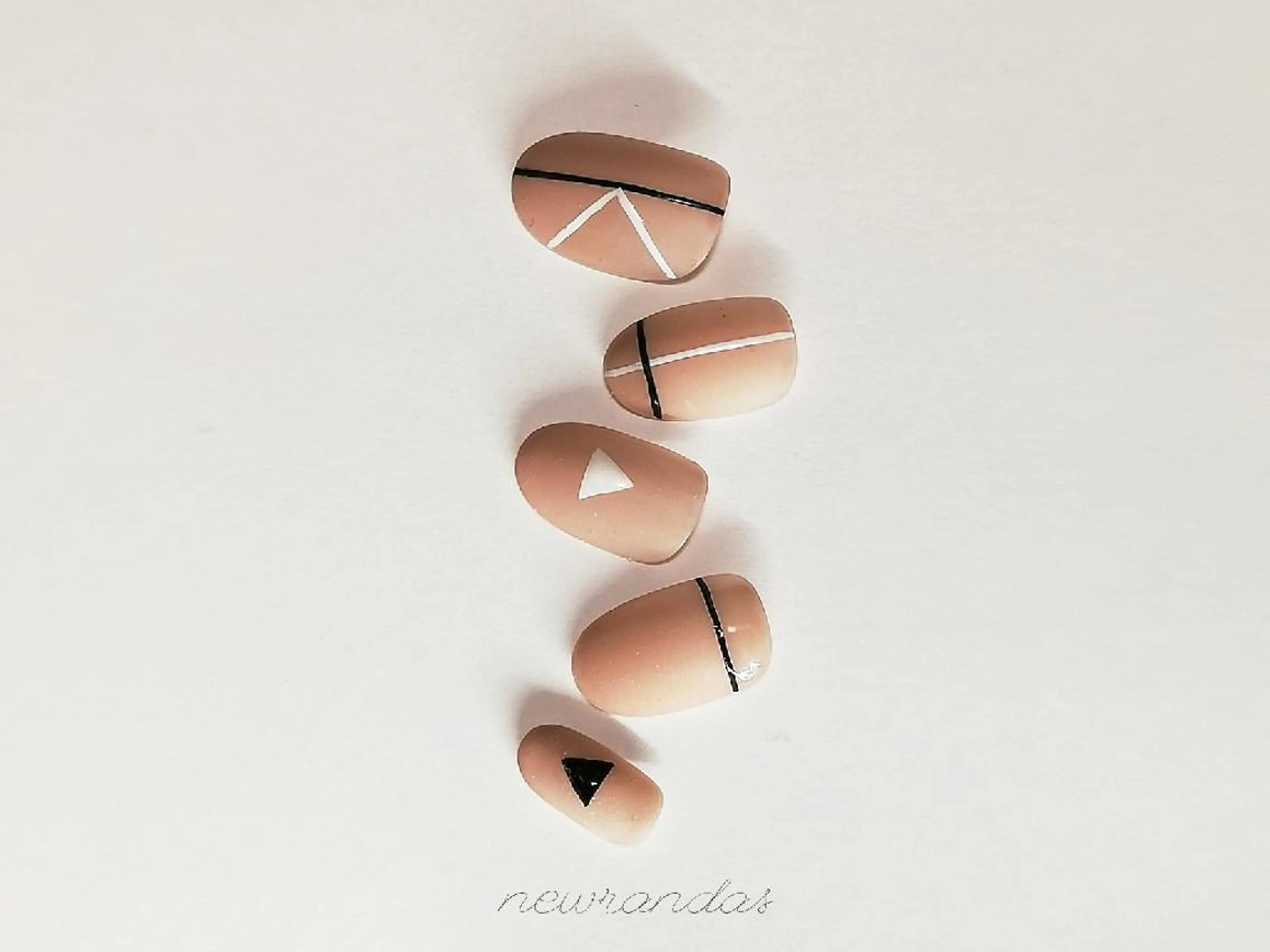 ネイル newrandas hitomiのネイルデザイン