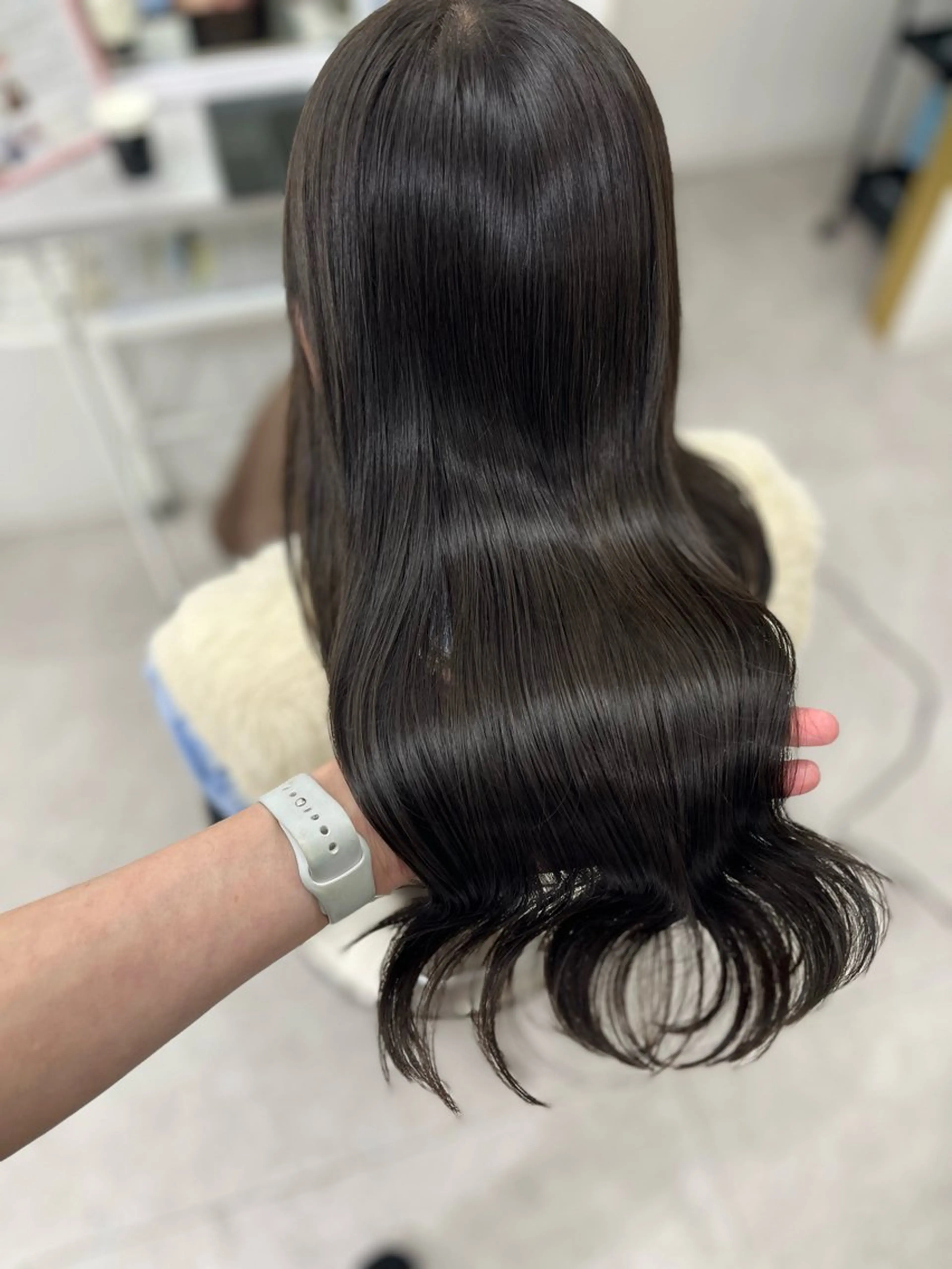 ロング カラー ベージュカラー オリーブベージュ 🫧ぷる艶カラー🫧 Yuubi🦩のヘアスタイル