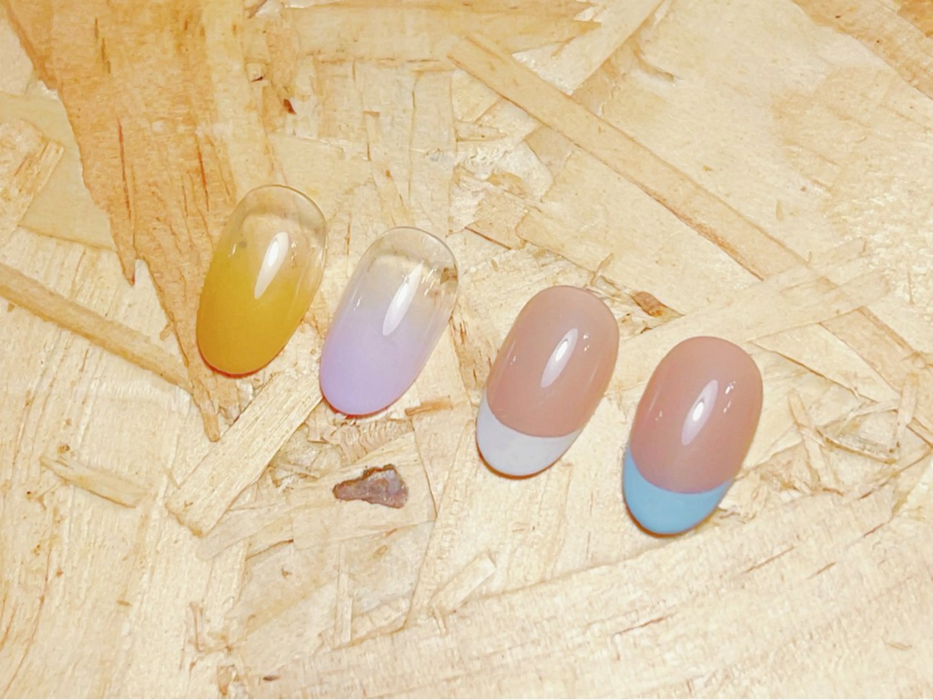 フレンチor グラデーション★新規or当店ソフトジェル付替オフ無料［4週間以内限定］の写真