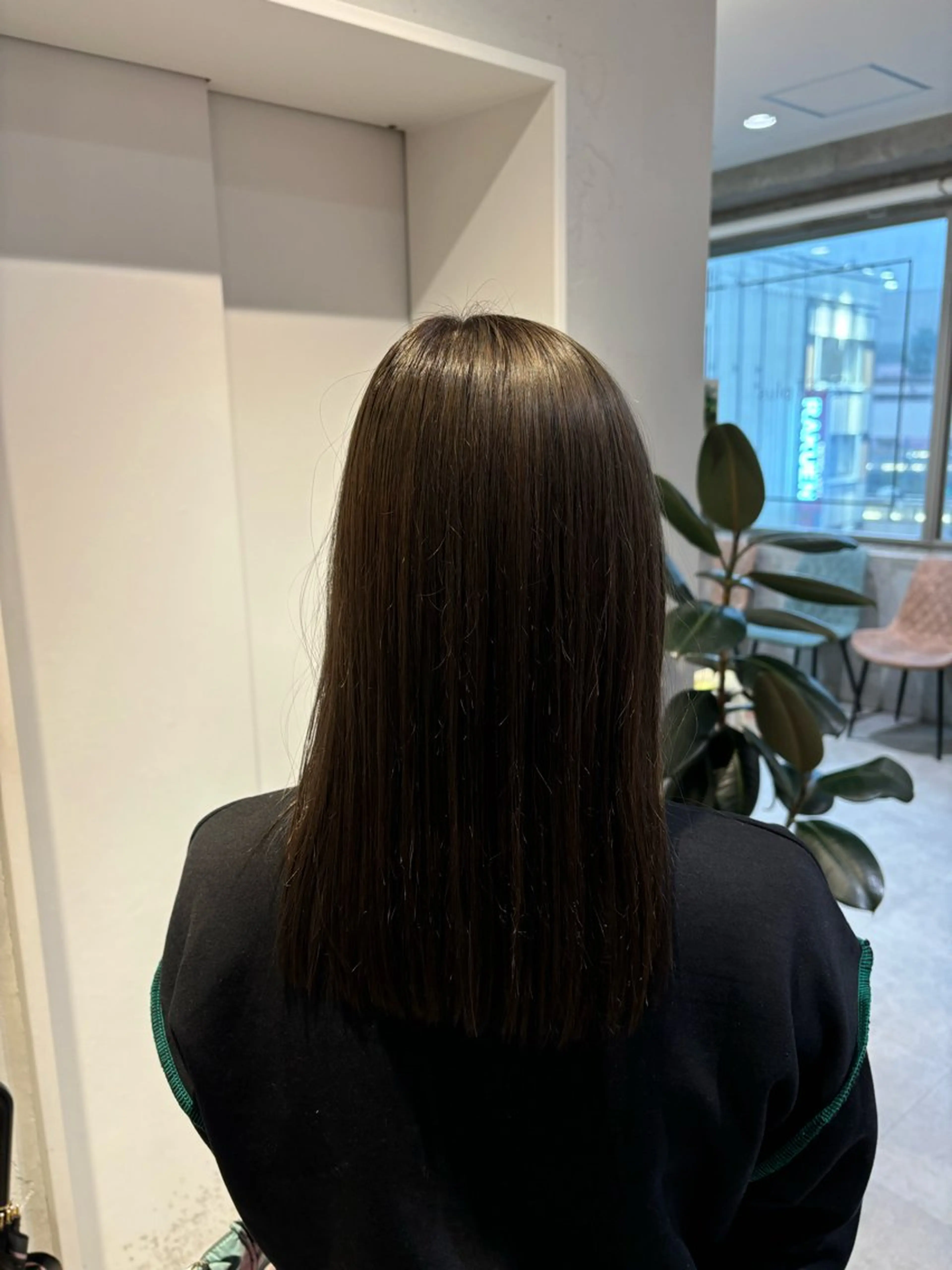 カラー ブリーチ グレージュ 髪質改善 ヘアカラー トリートメント りあの🎀 /暖色カラー🍒のヘアスタイル