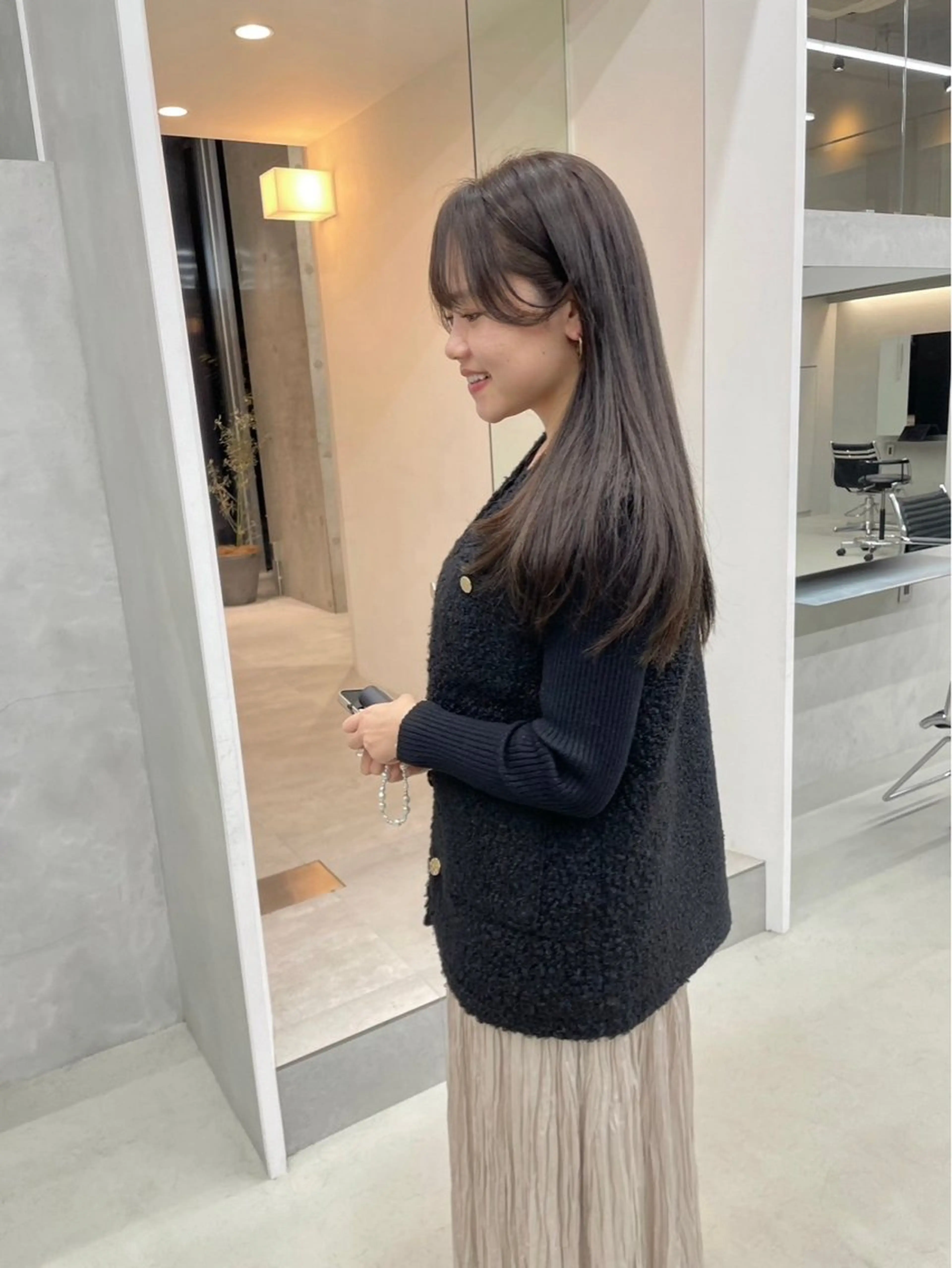 セミロング カラー ブリーチ ダークグレー ダークグレージュ グレージュ ブリーチなしカラー カット ヘアカラー トリートメント 吉沢遣人/レイヤー 艶カラー/抜け感のヘアスタイル