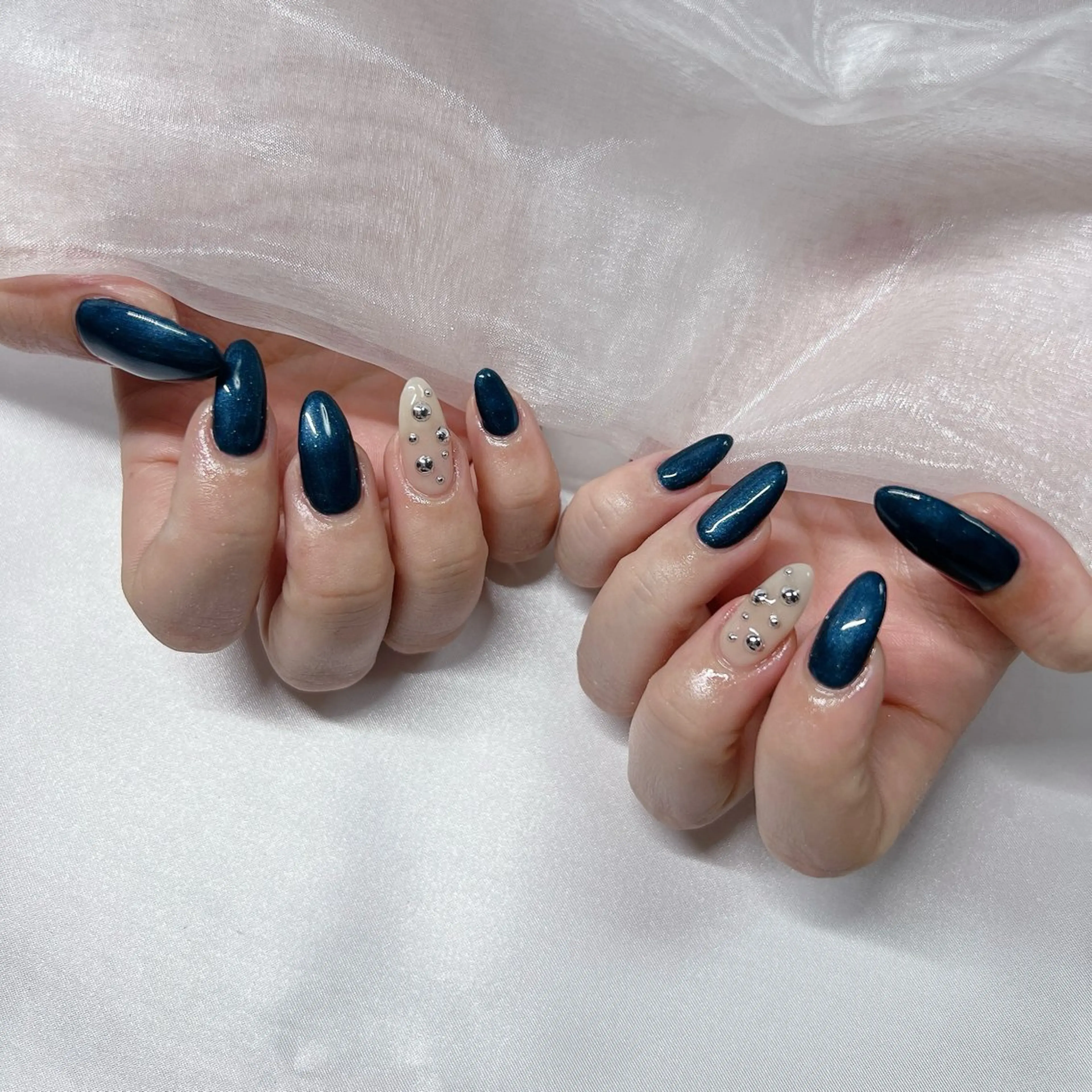 ネイル ジェルネイル 韓国ネイル ラメ(グリッター) マグネットネイル 持ち込み ハンドネイル nail salon Rewardのネイルデザイン