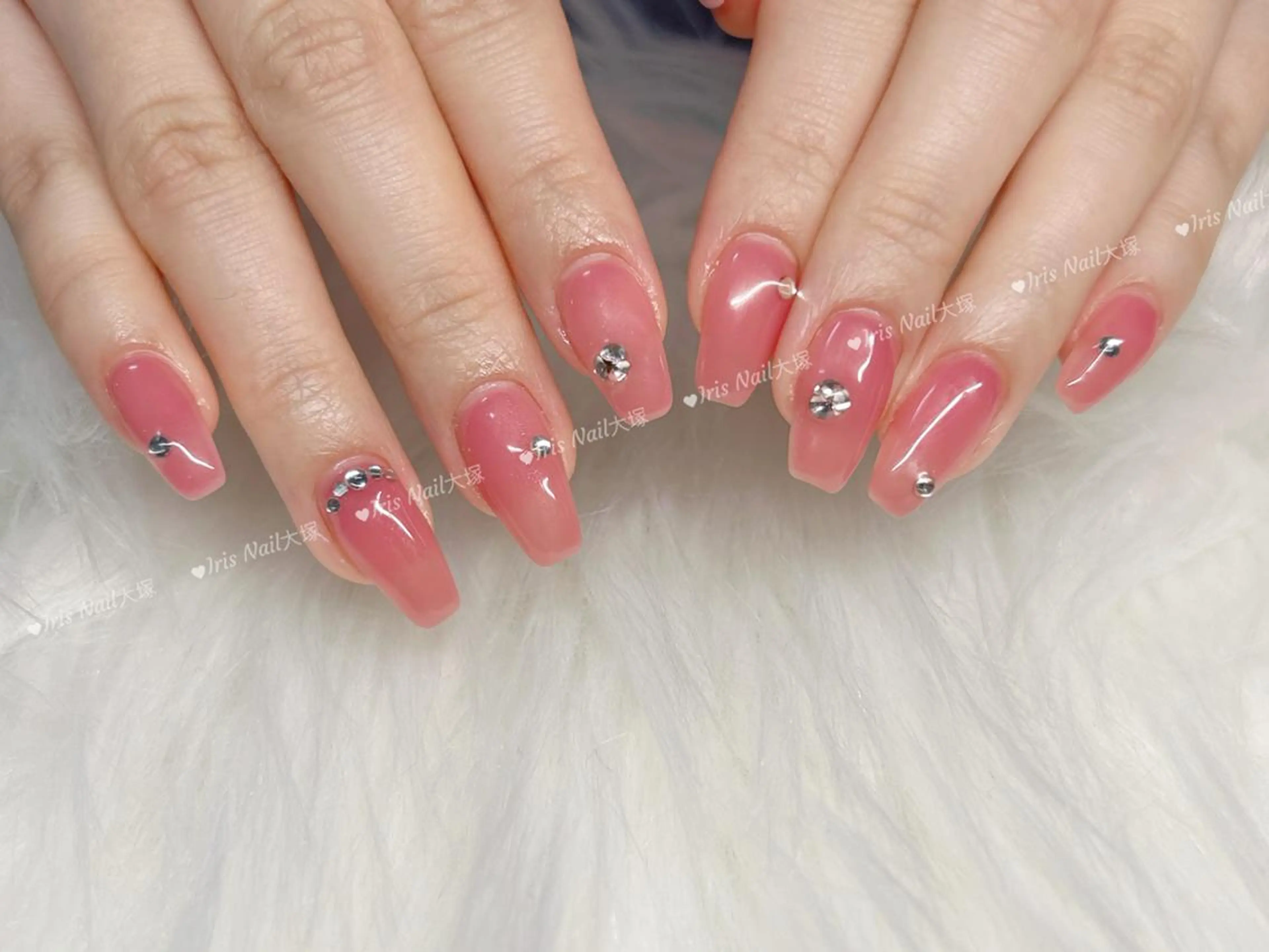 ネイル ワンカラーネイル ハンドネイル ハンドケア 🍒IRIS Nail🌸のネイルデザイン
