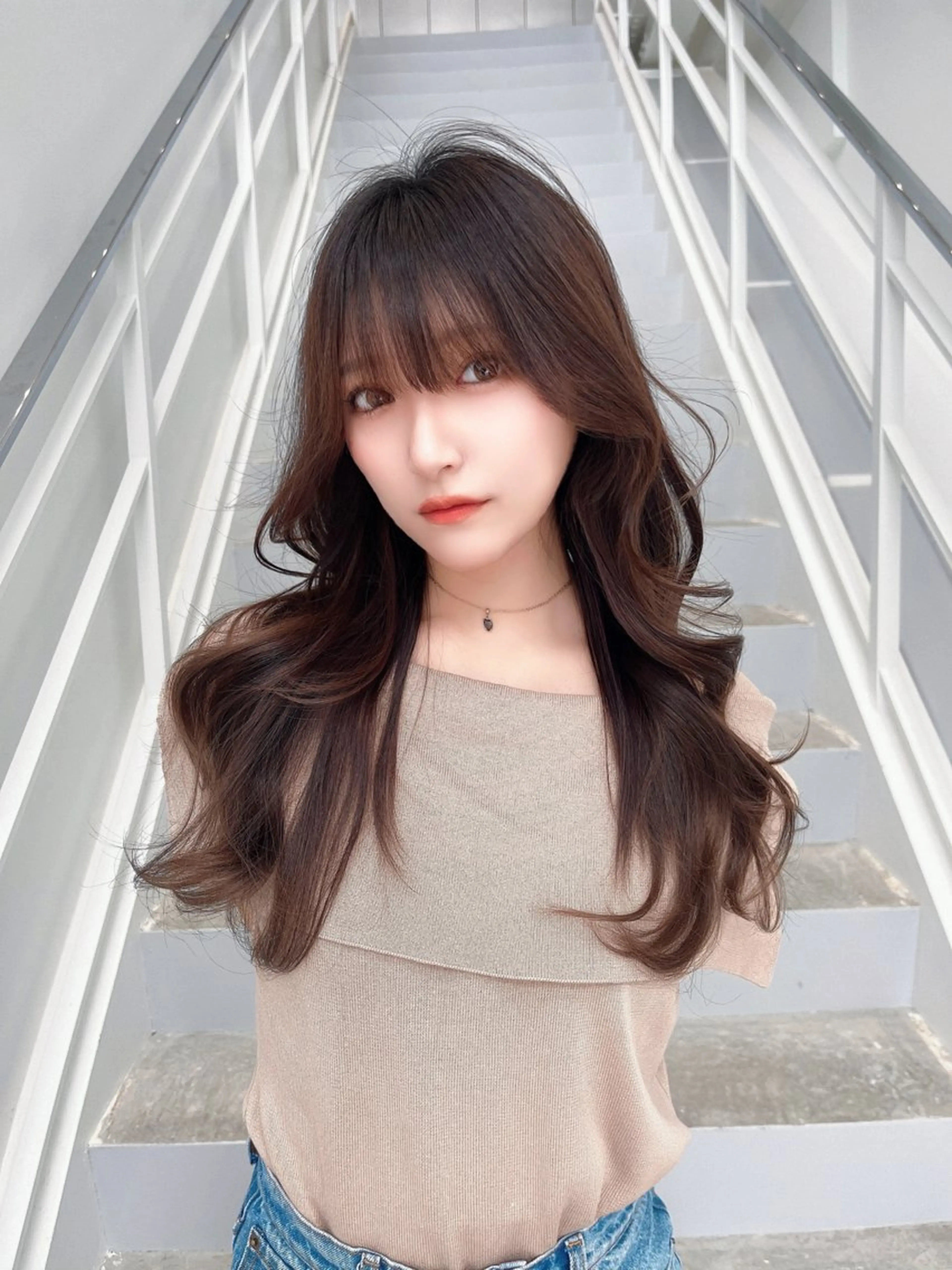 ロング レイヤー/髪質改善 /透け感カラー/艶髪のヘアスタイル