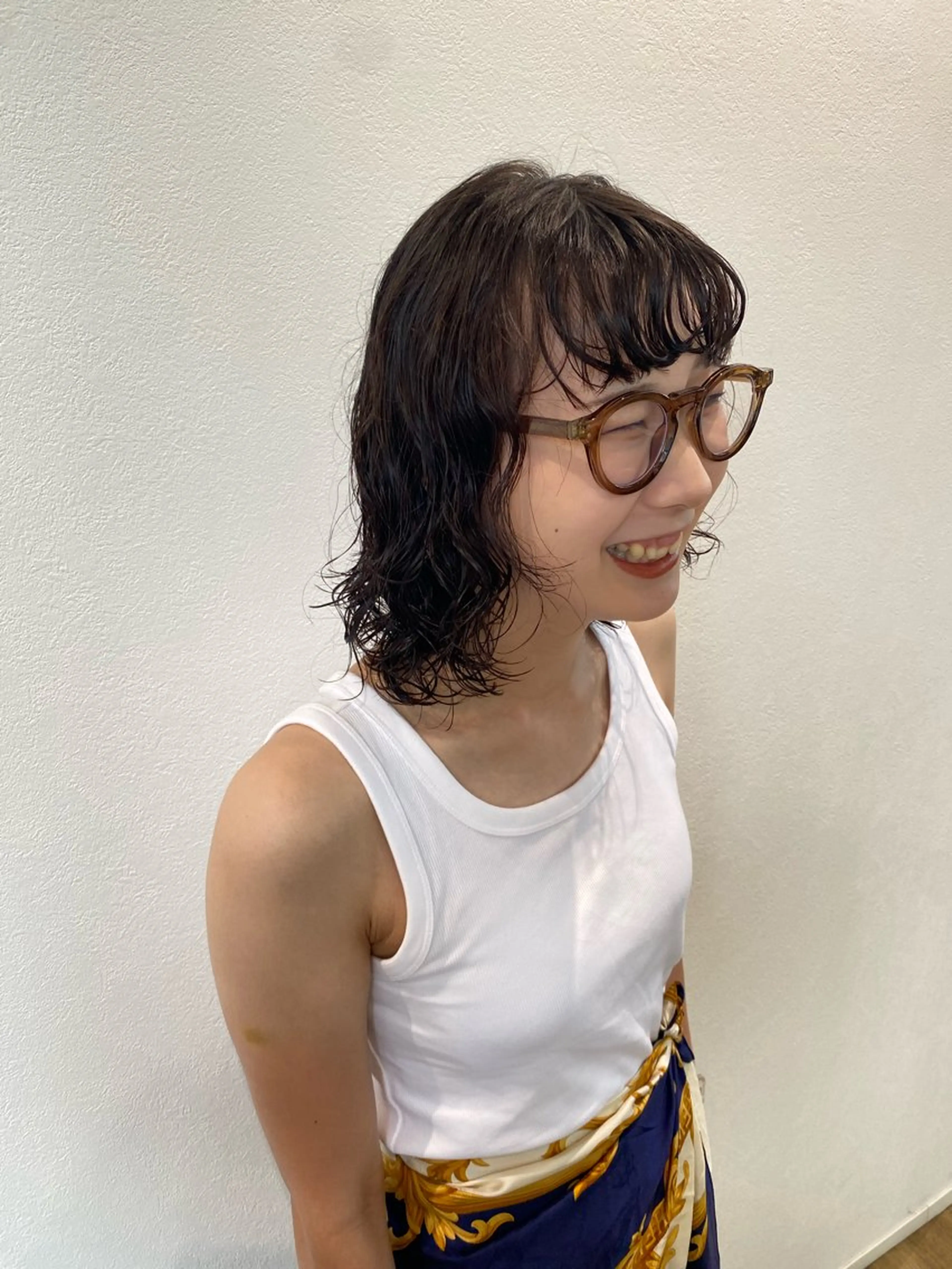 セミロング パーマ 藤野 凪沙のヘアスタイル