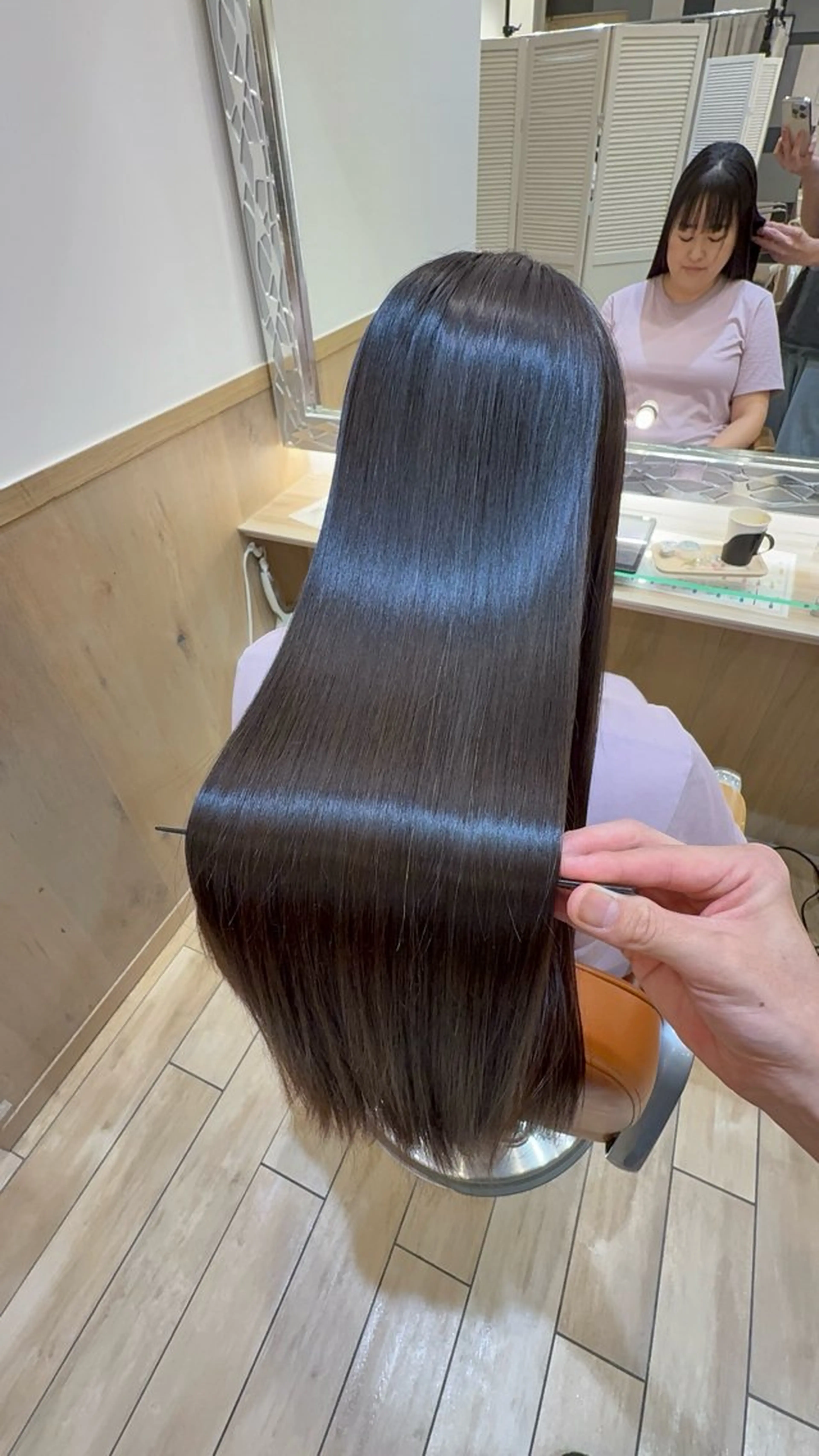 ロング 緑川 莉緒のヘアスタイル