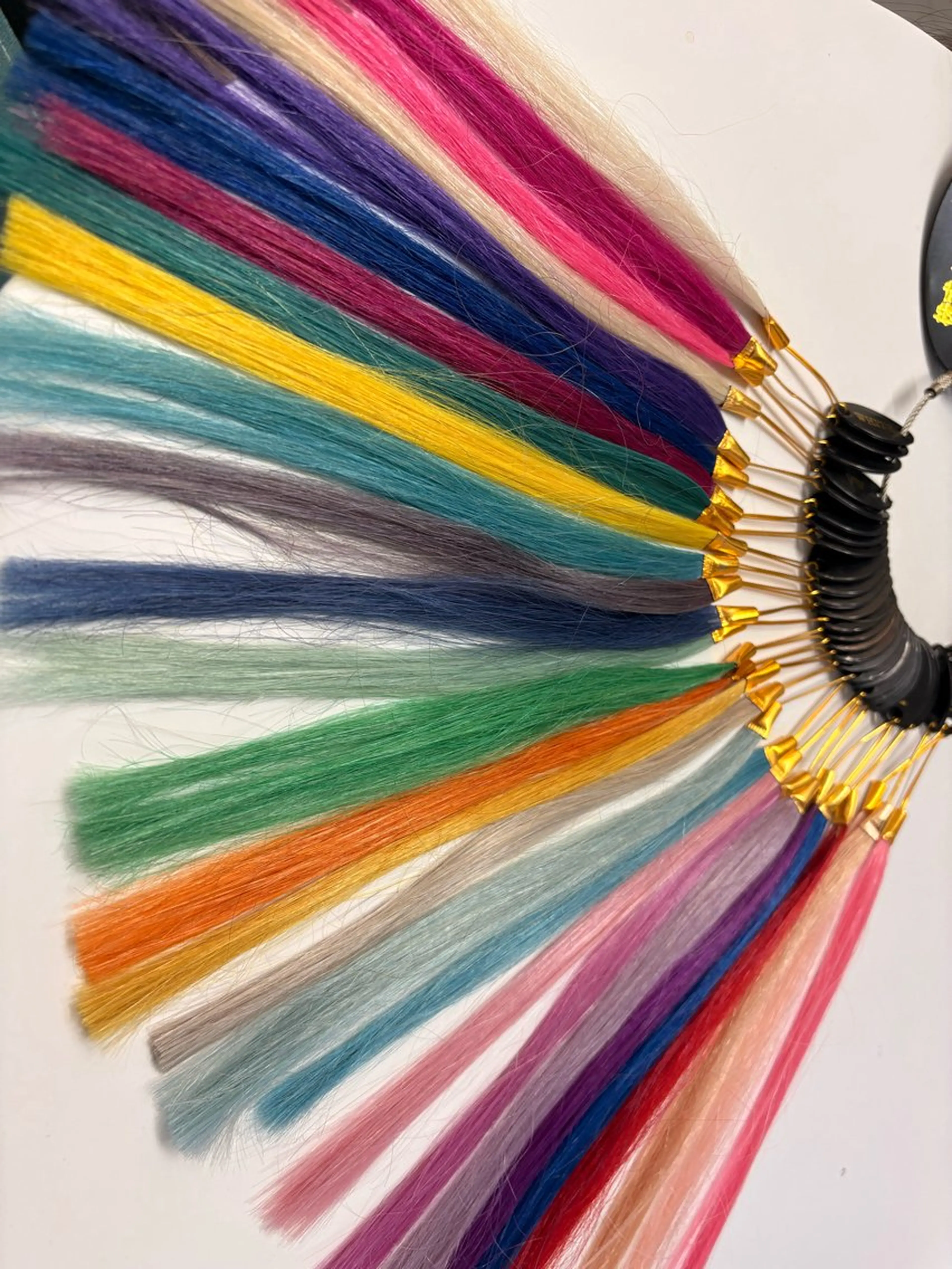 エクステ あやか/ハイトーンカ ラー/デザインカラーのヘアスタイル