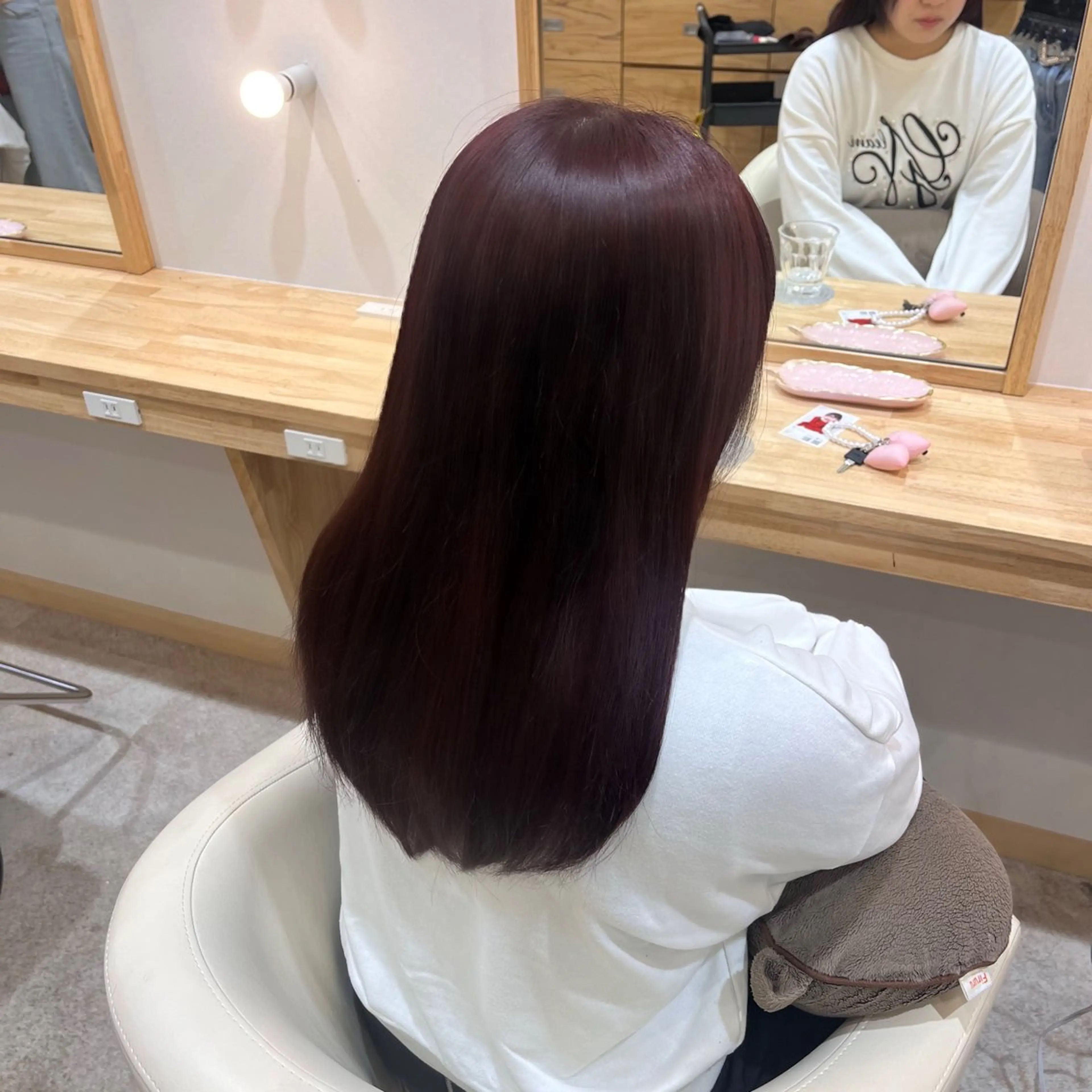 ミディアム カラー 望愛/レイヤー/ハイ トーン/デザインのヘアスタイル