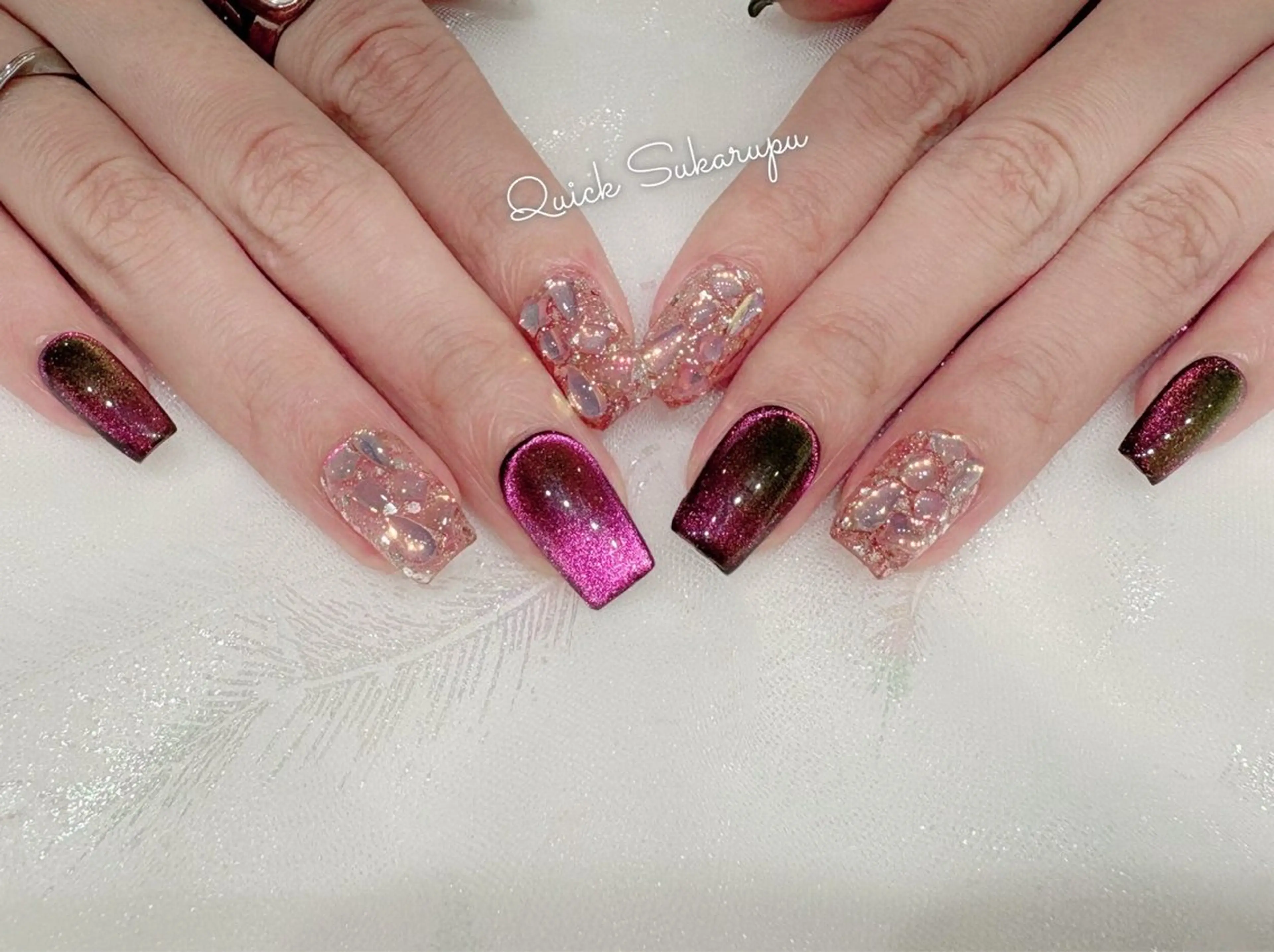 ミディアム Quick Sukarupu 高田馬場店所属・Quick Sukarupuのネイルデザイン
